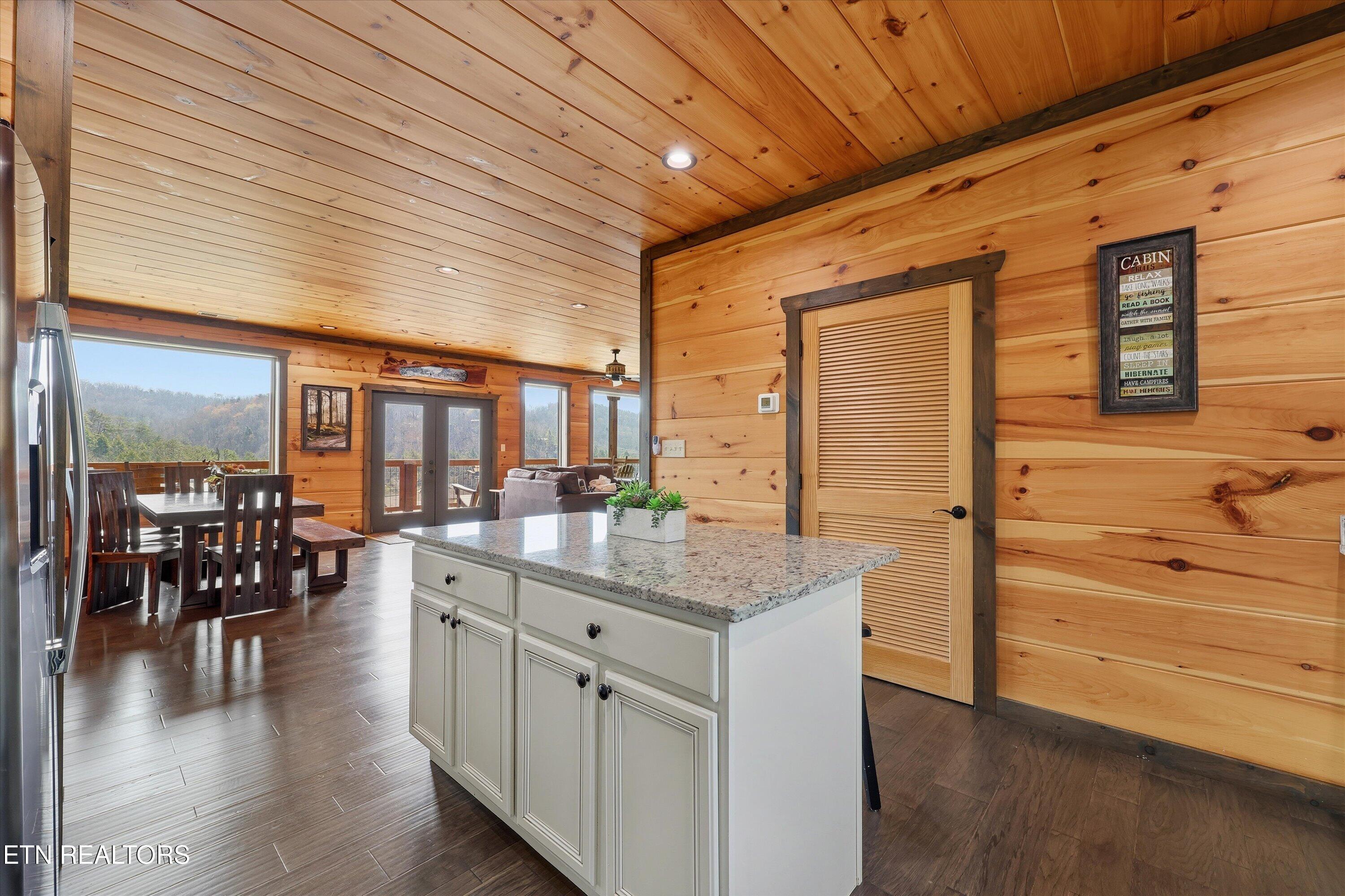 4541 Shangrila Way Sevierville TN 37876