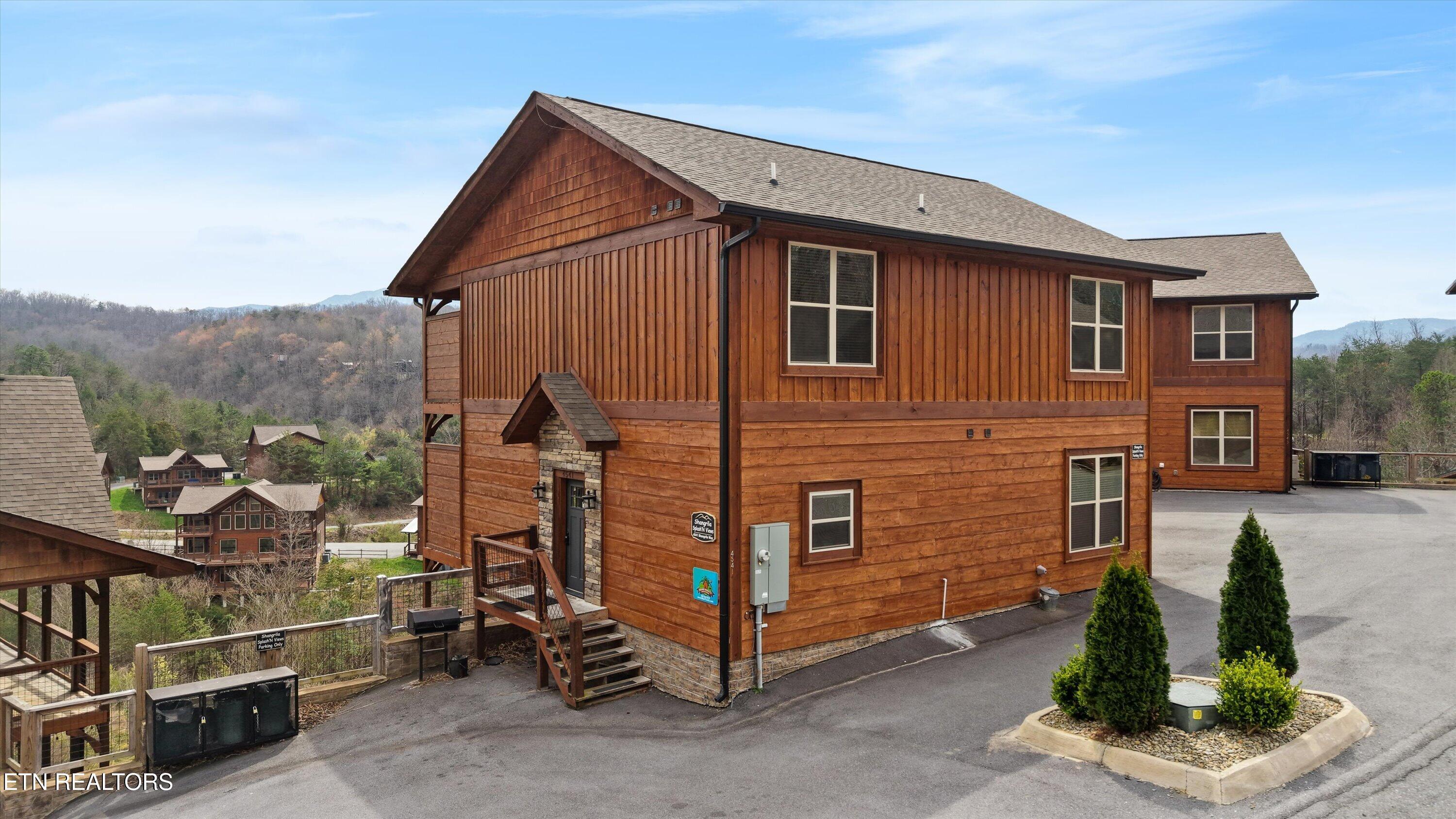 4541 Shangrila Way Sevierville TN 37876