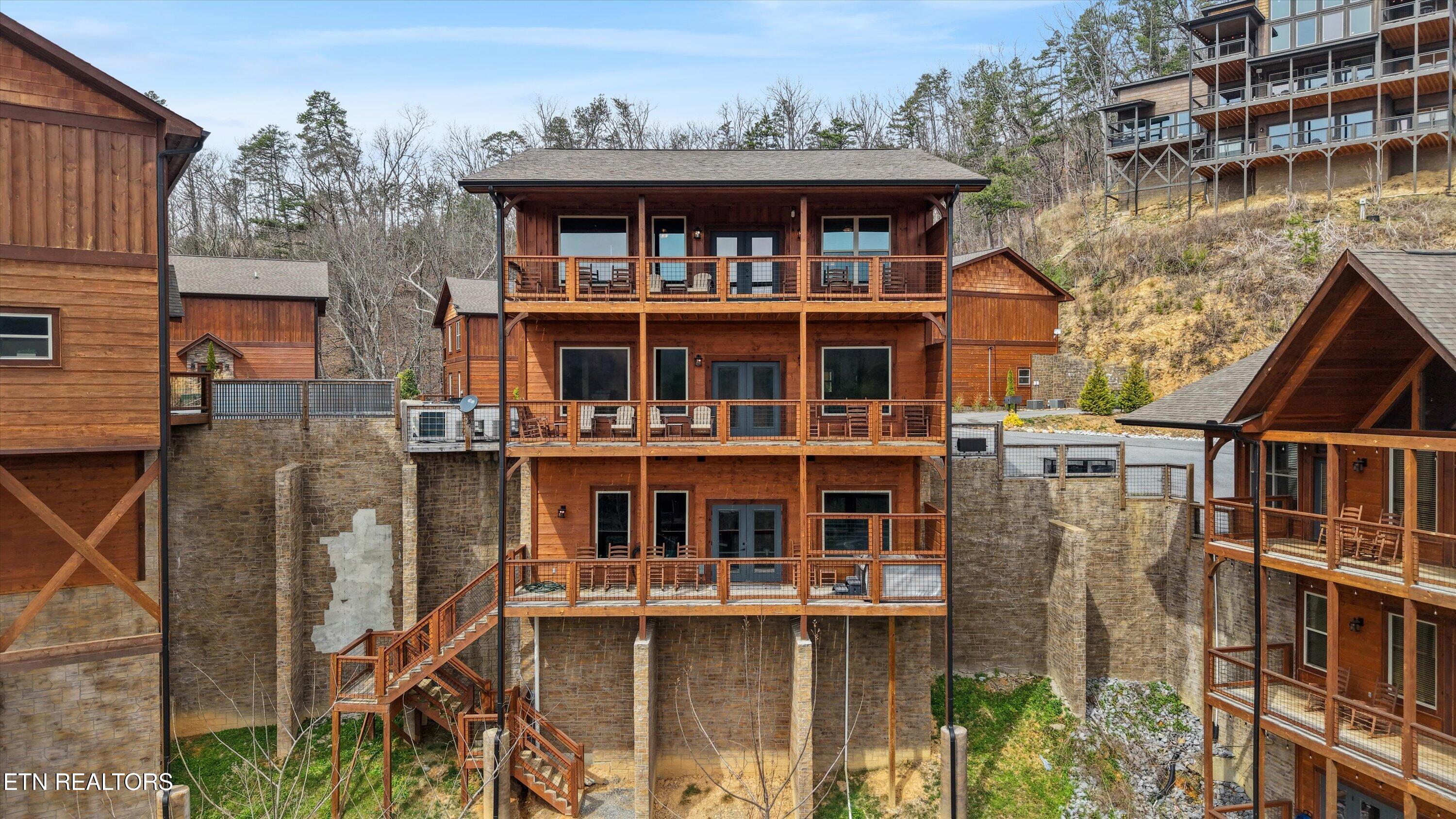 4541 Shangrila Way Sevierville TN 37876