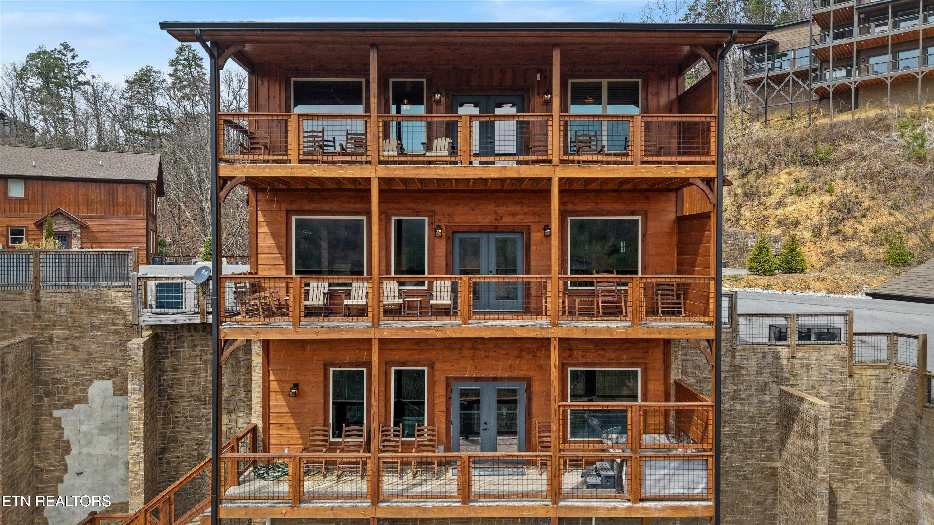 4541 Shangrila Way Sevierville TN 37876