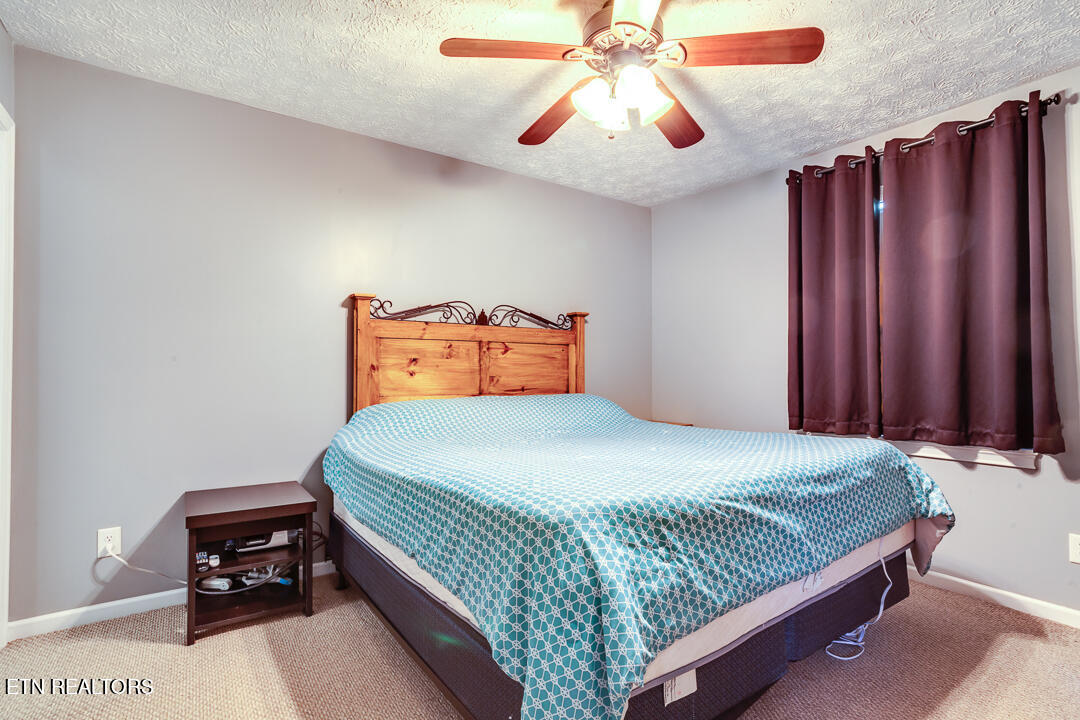4642 Moon Lane Strawberry Plains TN 37871