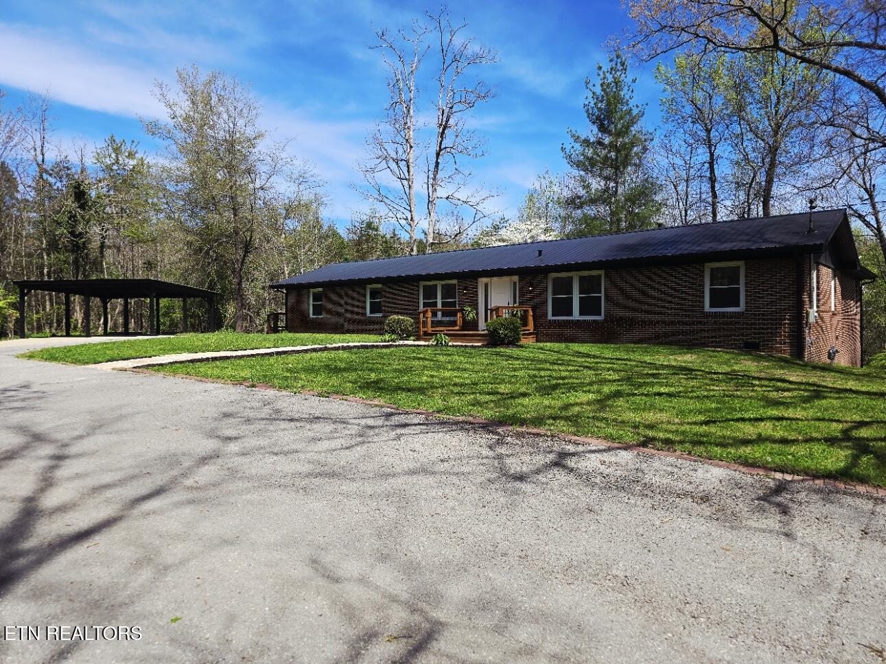 210 Dogwood Avenue Oneida TN 37841