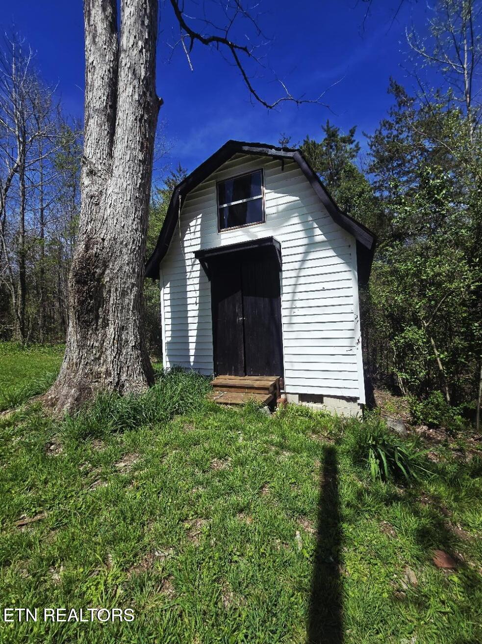 210 Dogwood Avenue Oneida TN 37841