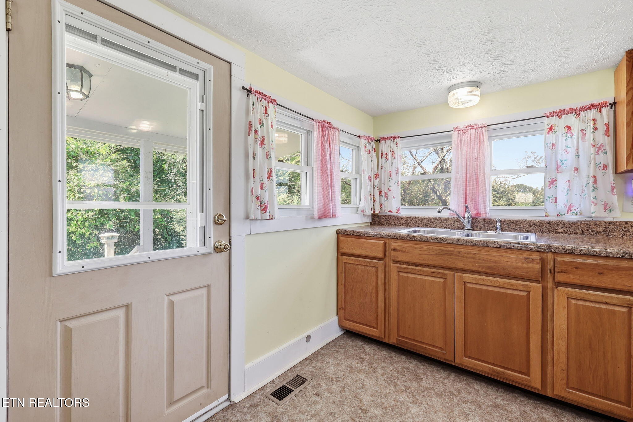 415 Island Ford Road Jacksboro TN 37757