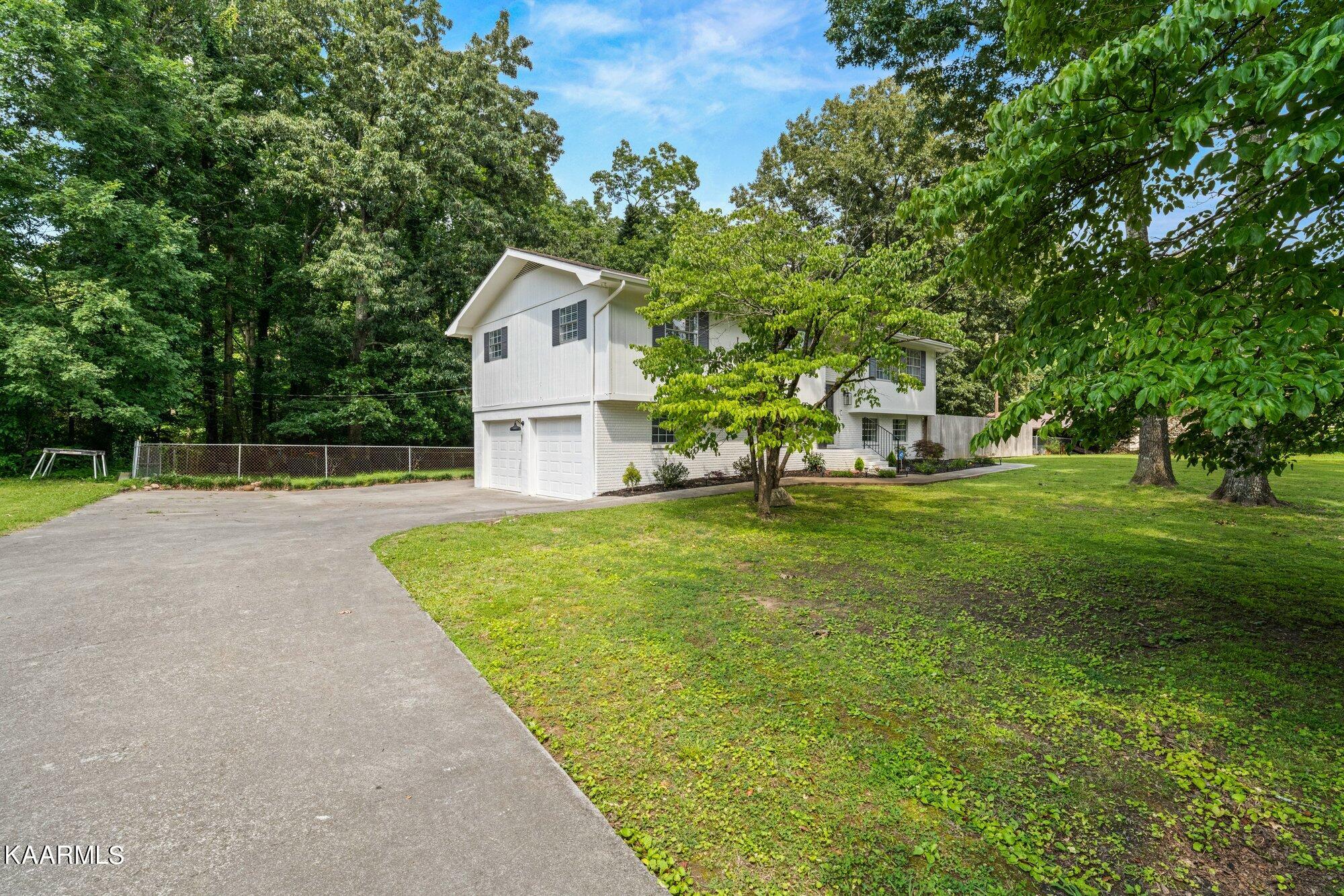 196 County Road 142 Riceville TN 37370