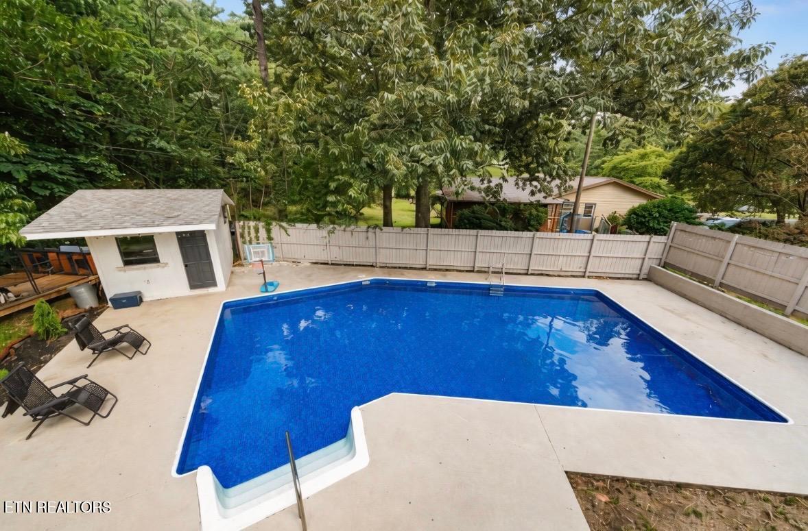 196 County Road 142 Riceville TN 37370