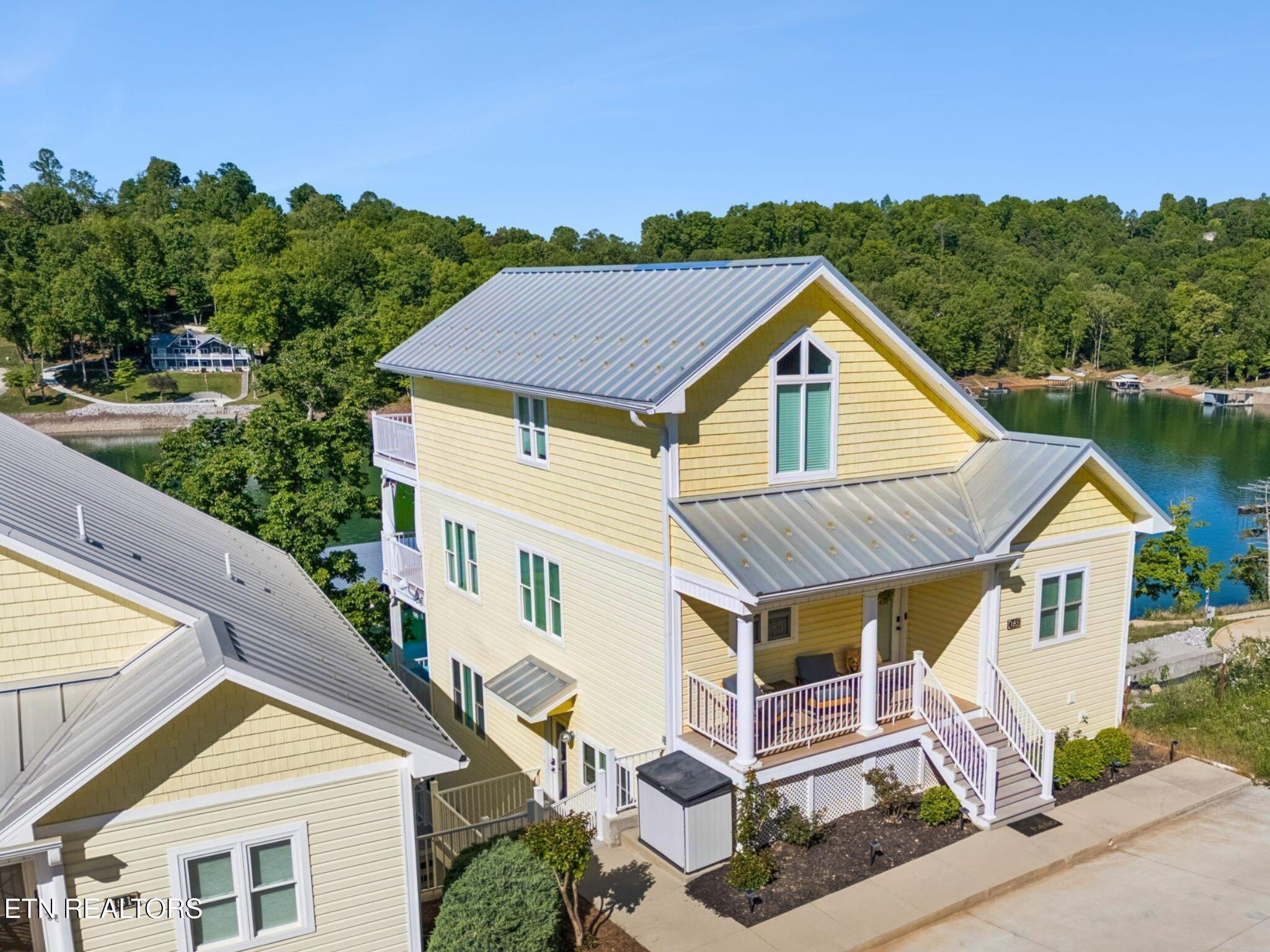 185 W Deer Village Lane Lafollette TN 37766