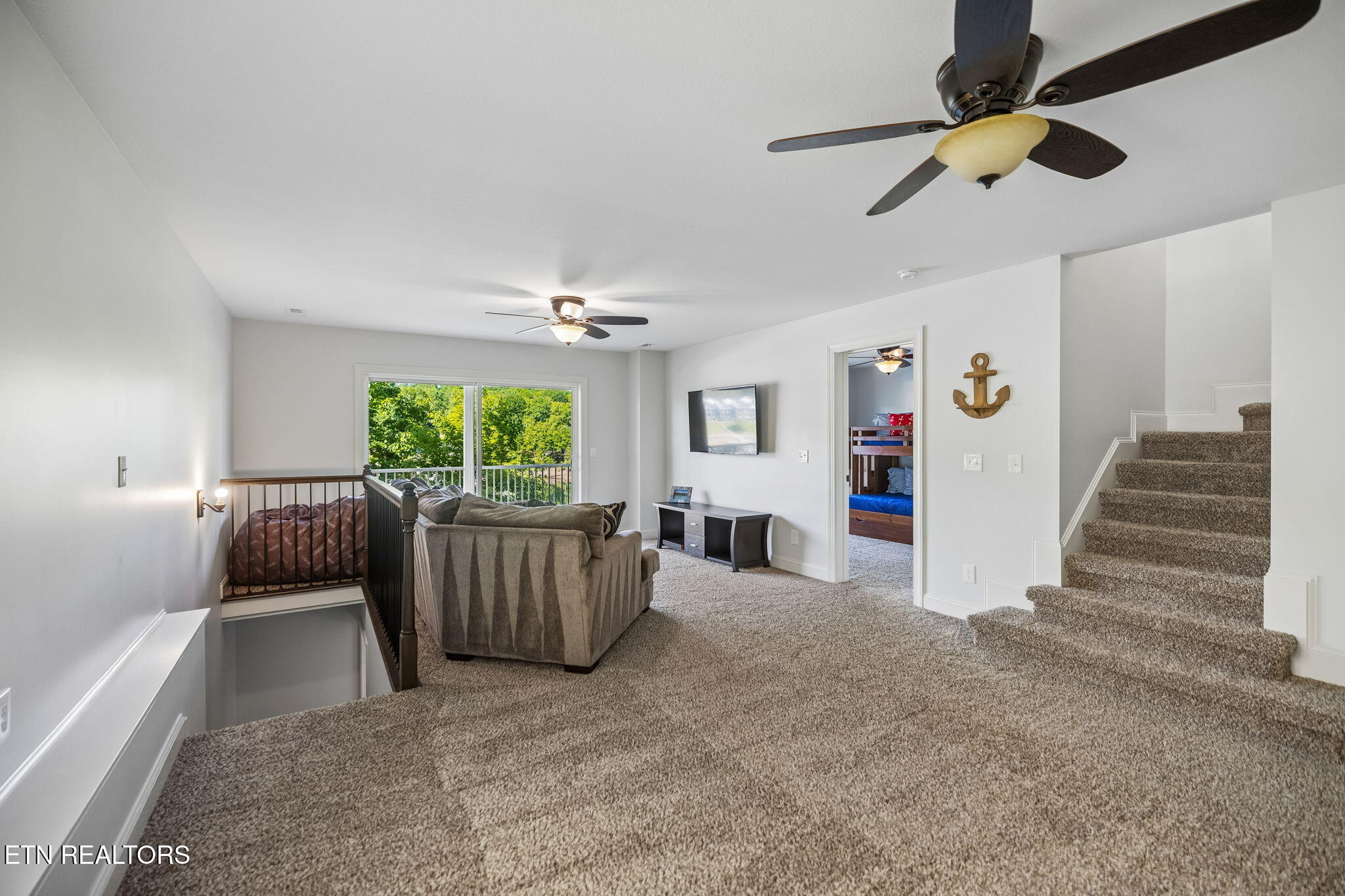 185 W Deer Village Lane Lafollette TN 37766
