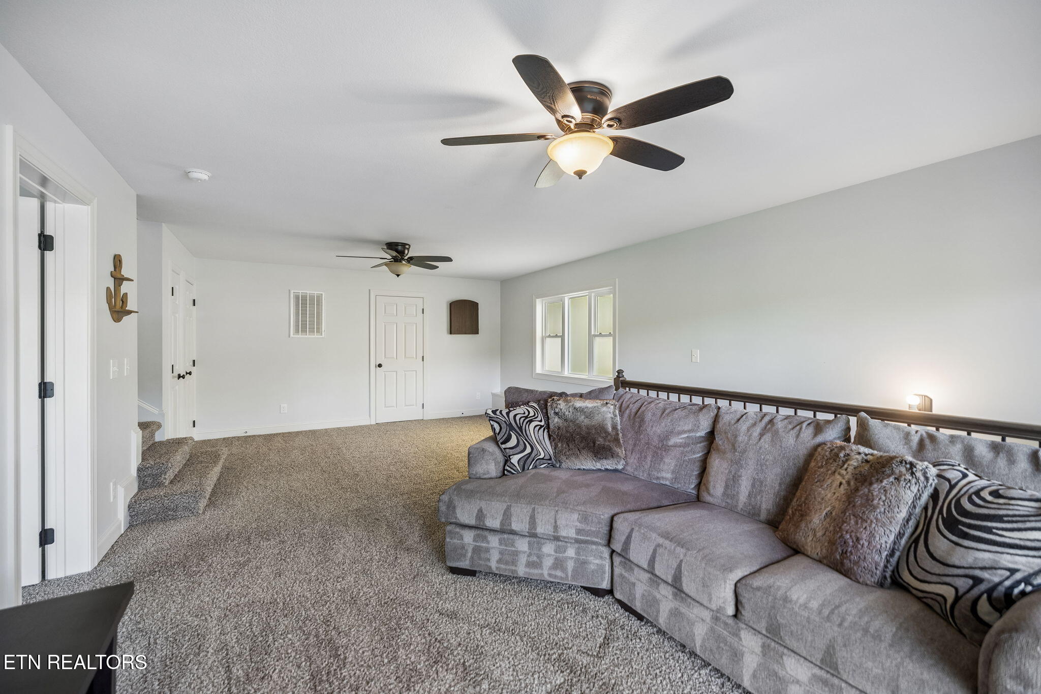 185 W Deer Village Lane Lafollette TN 37766