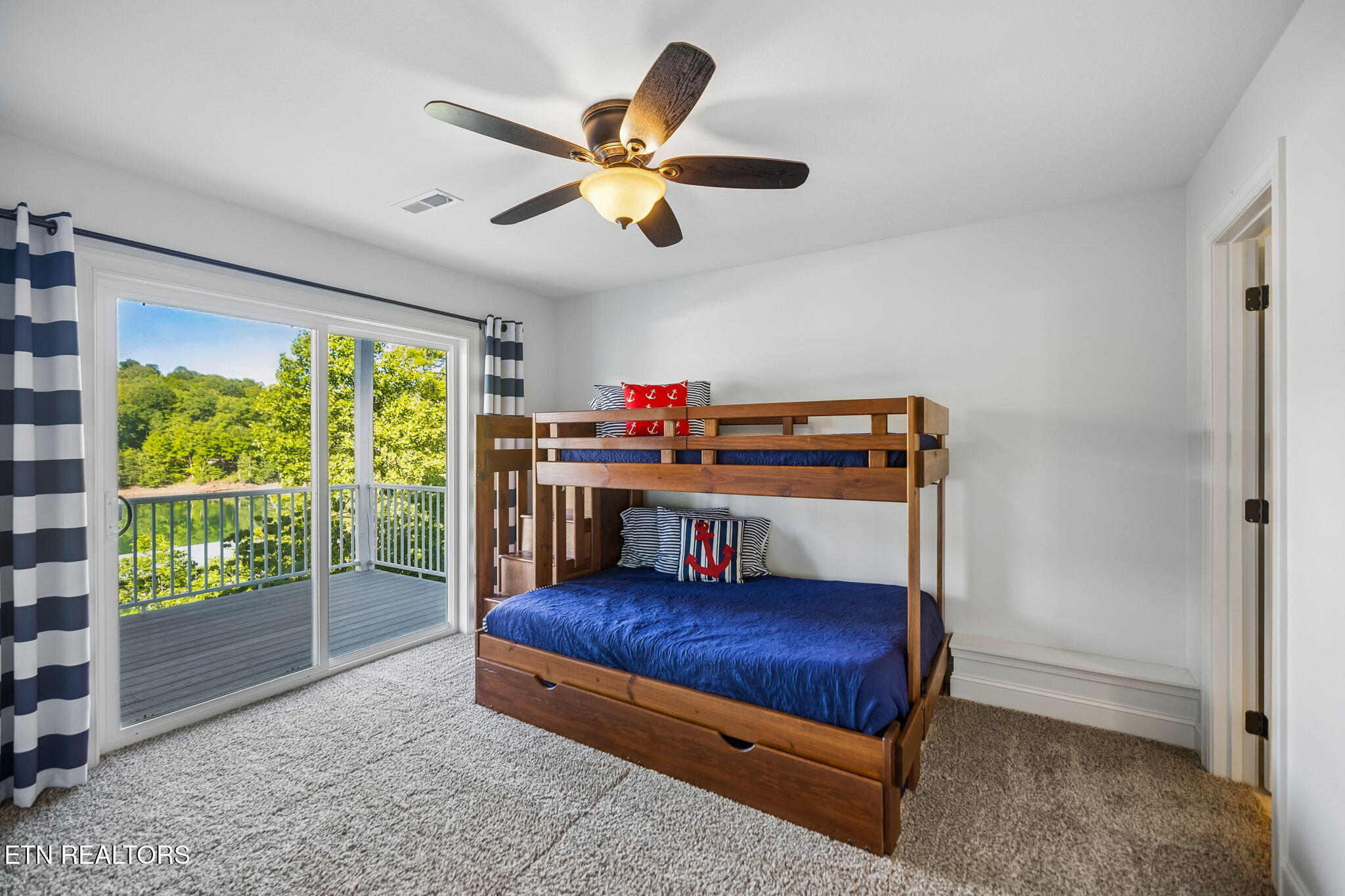 185 W Deer Village Lane Lafollette TN 37766