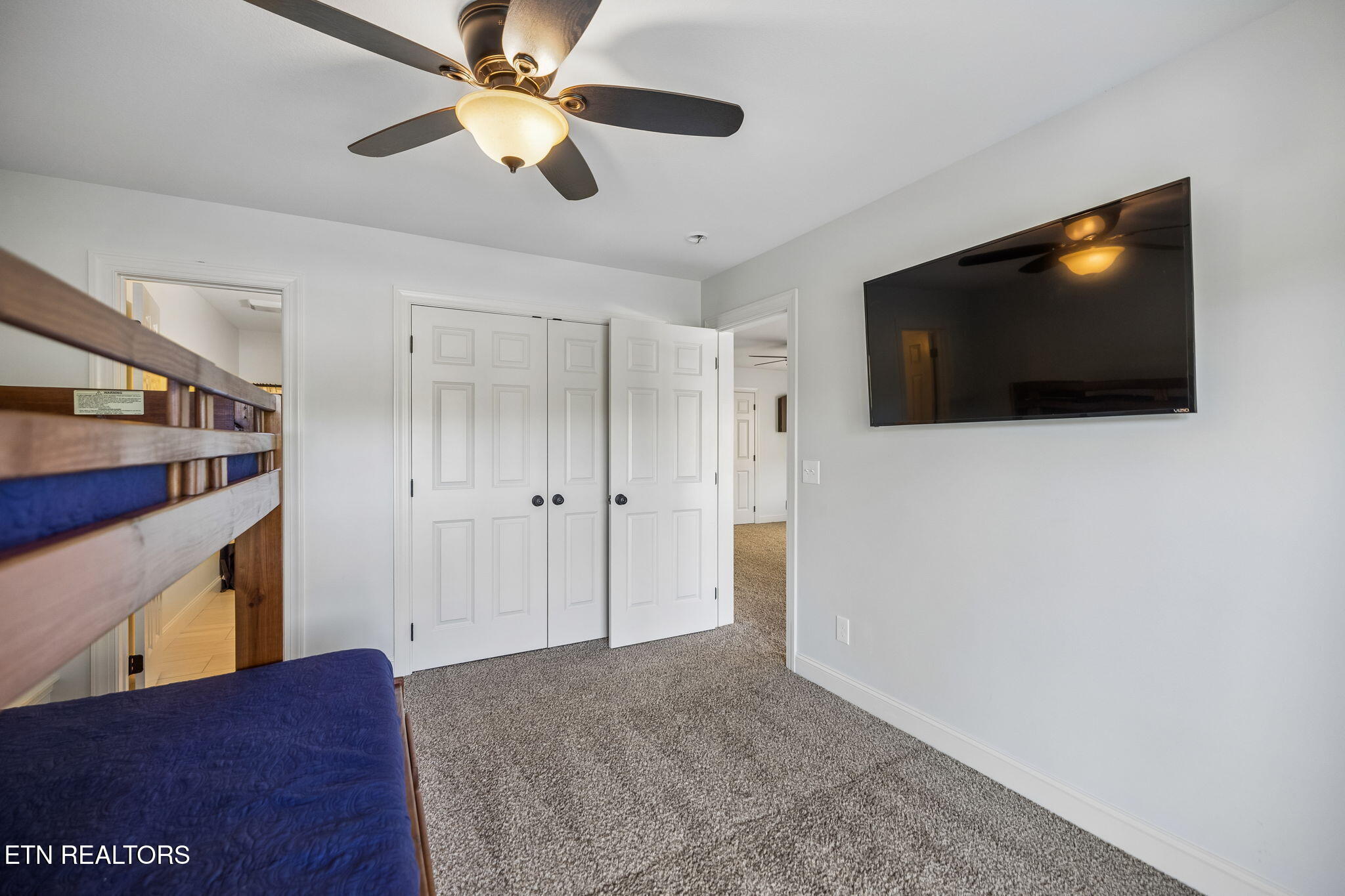 185 W Deer Village Lane Lafollette TN 37766