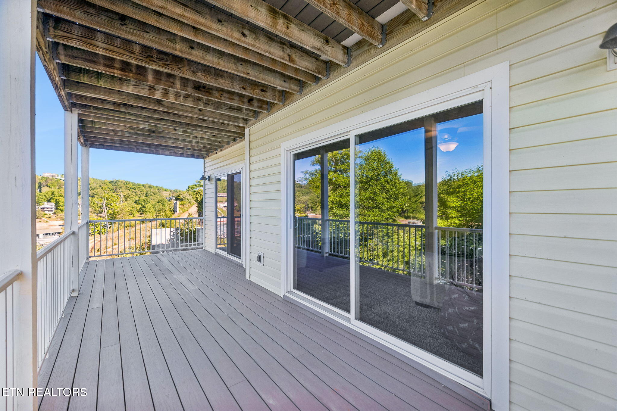 185 W Deer Village Lane Lafollette TN 37766