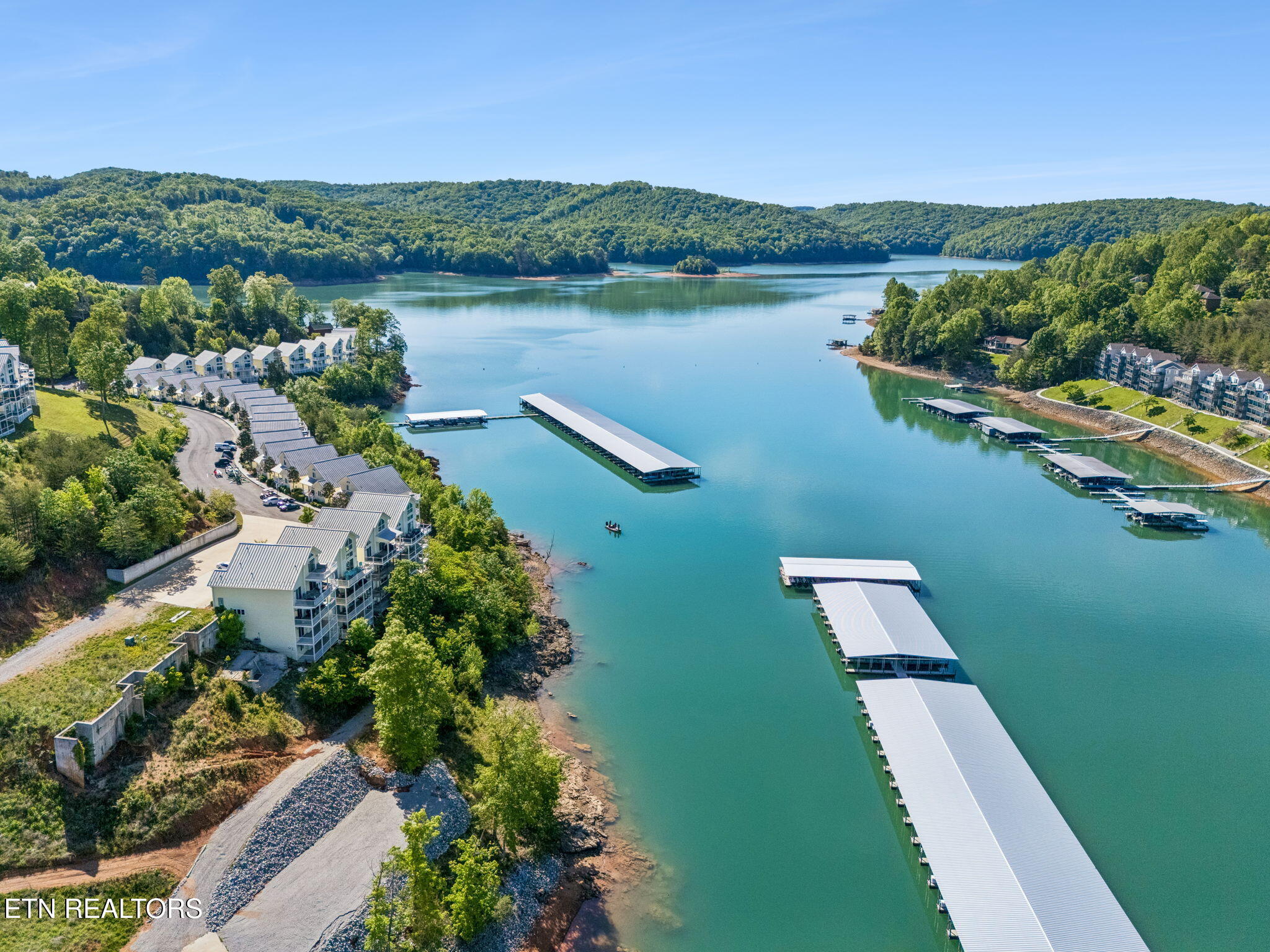185 W Deer Village Lane Lafollette TN 37766