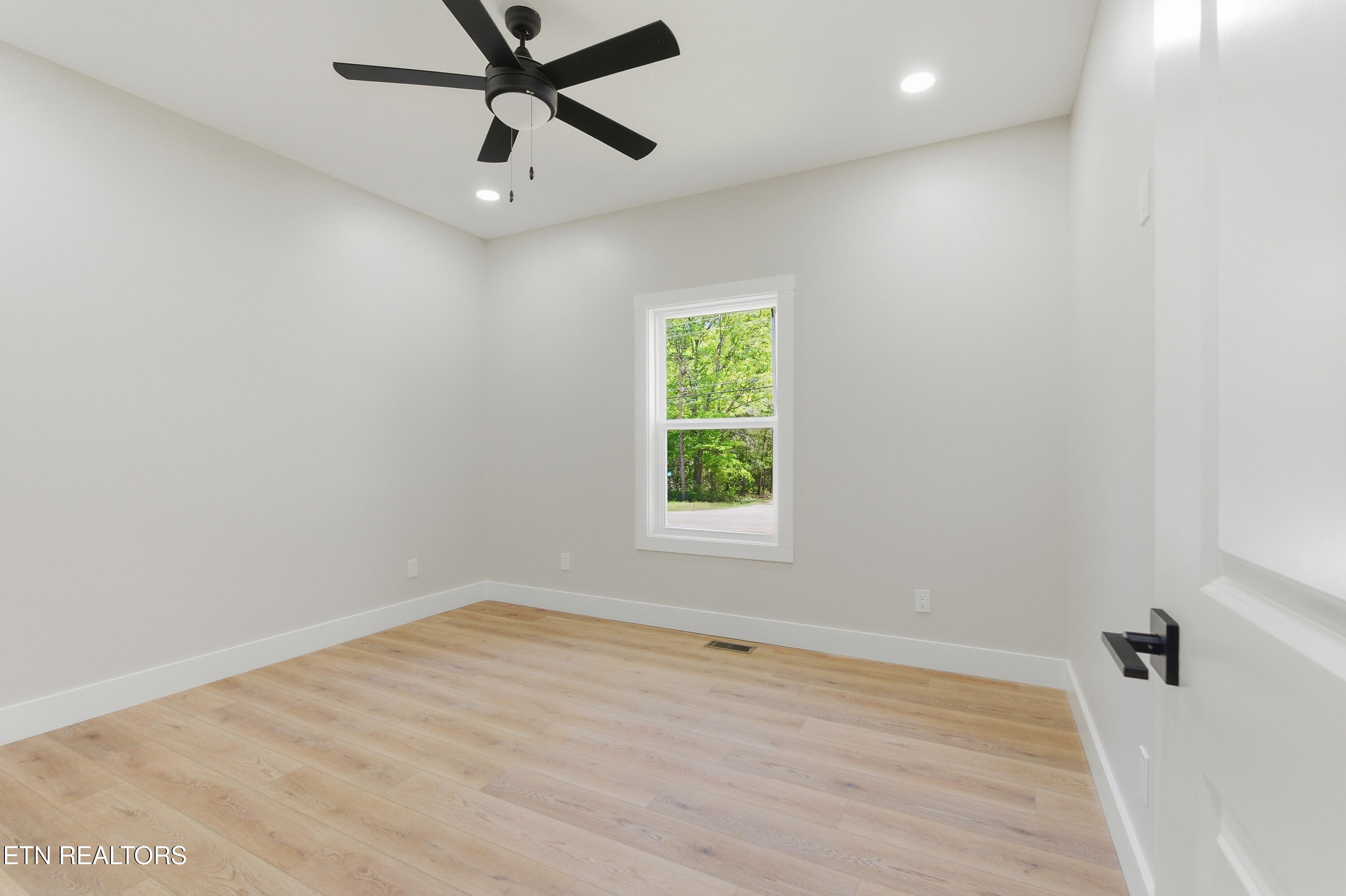 162 Hawes Circle Crossville TN 38558