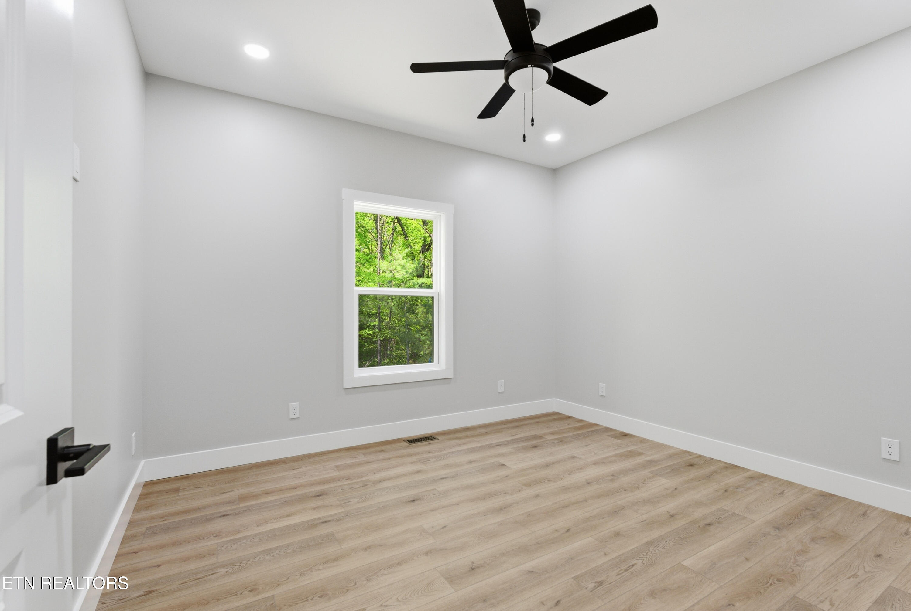 162 Hawes Circle Crossville TN 38558