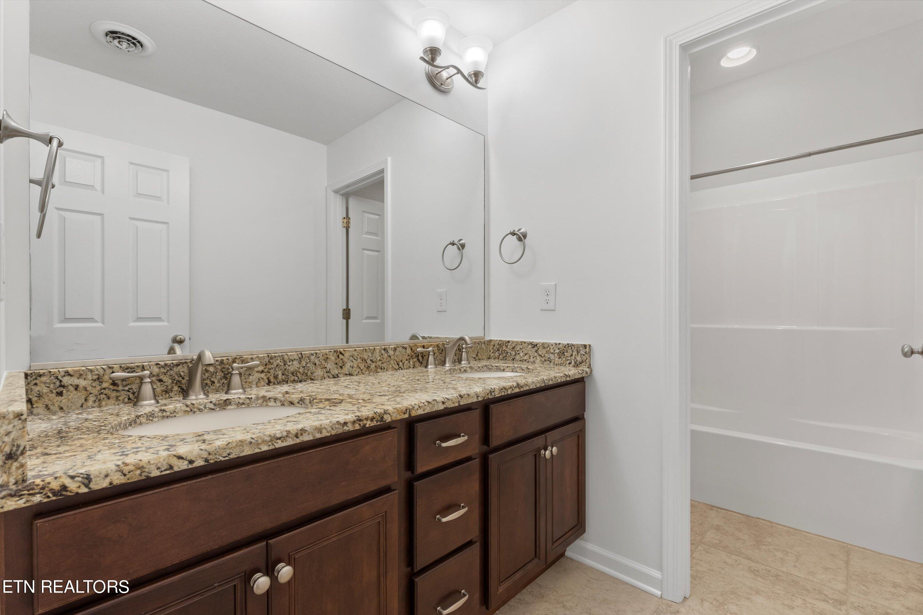 11371 Hawkstowe Lane Knoxville TN 37934