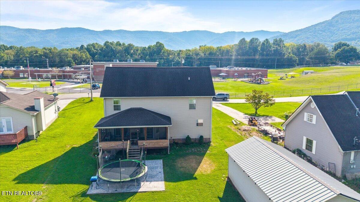 356 Elkins Road Jacksboro TN 37757