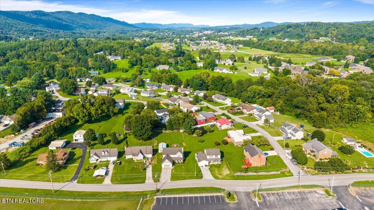 356 Elkins Road Jacksboro TN 37757