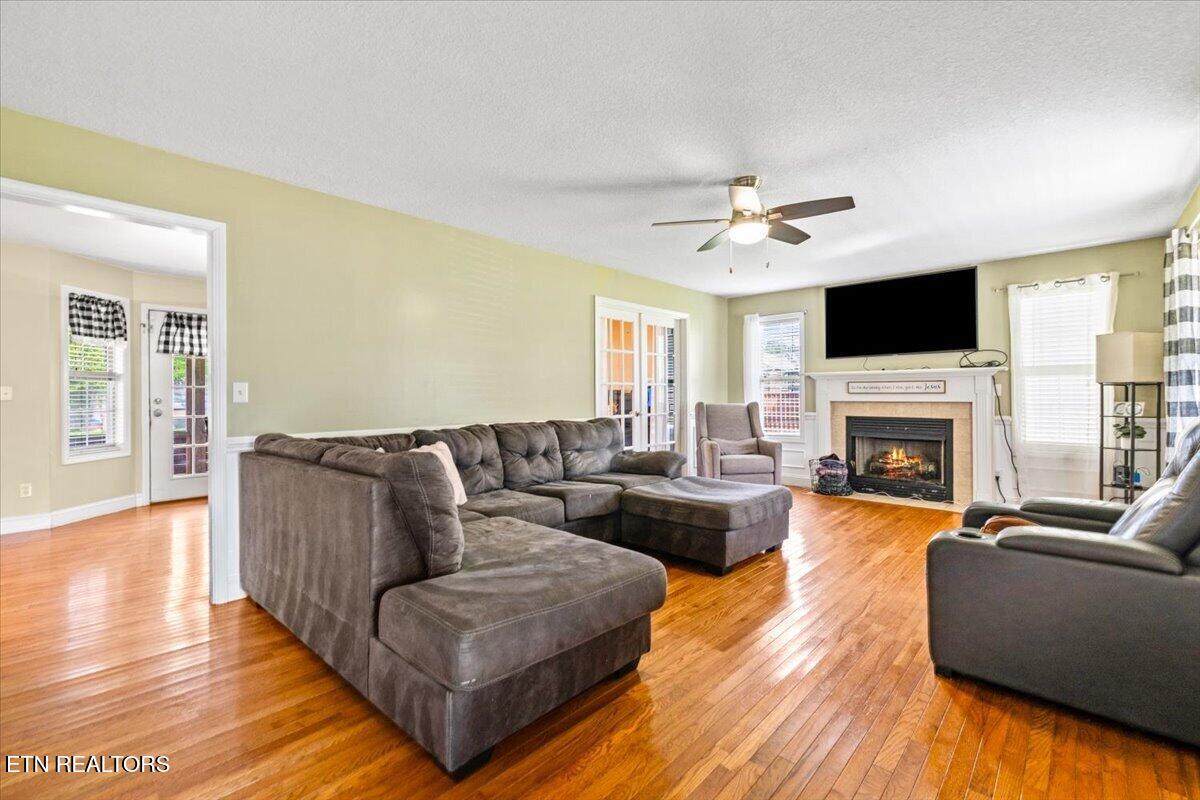 356 Elkins Road Jacksboro TN 37757