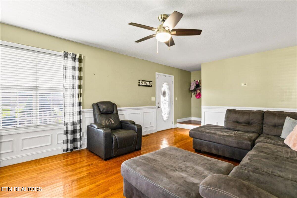 356 Elkins Road Jacksboro TN 37757