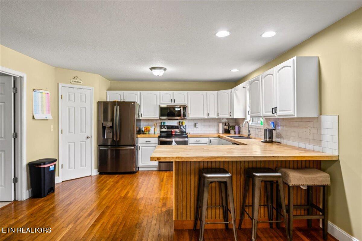 356 Elkins Road Jacksboro TN 37757