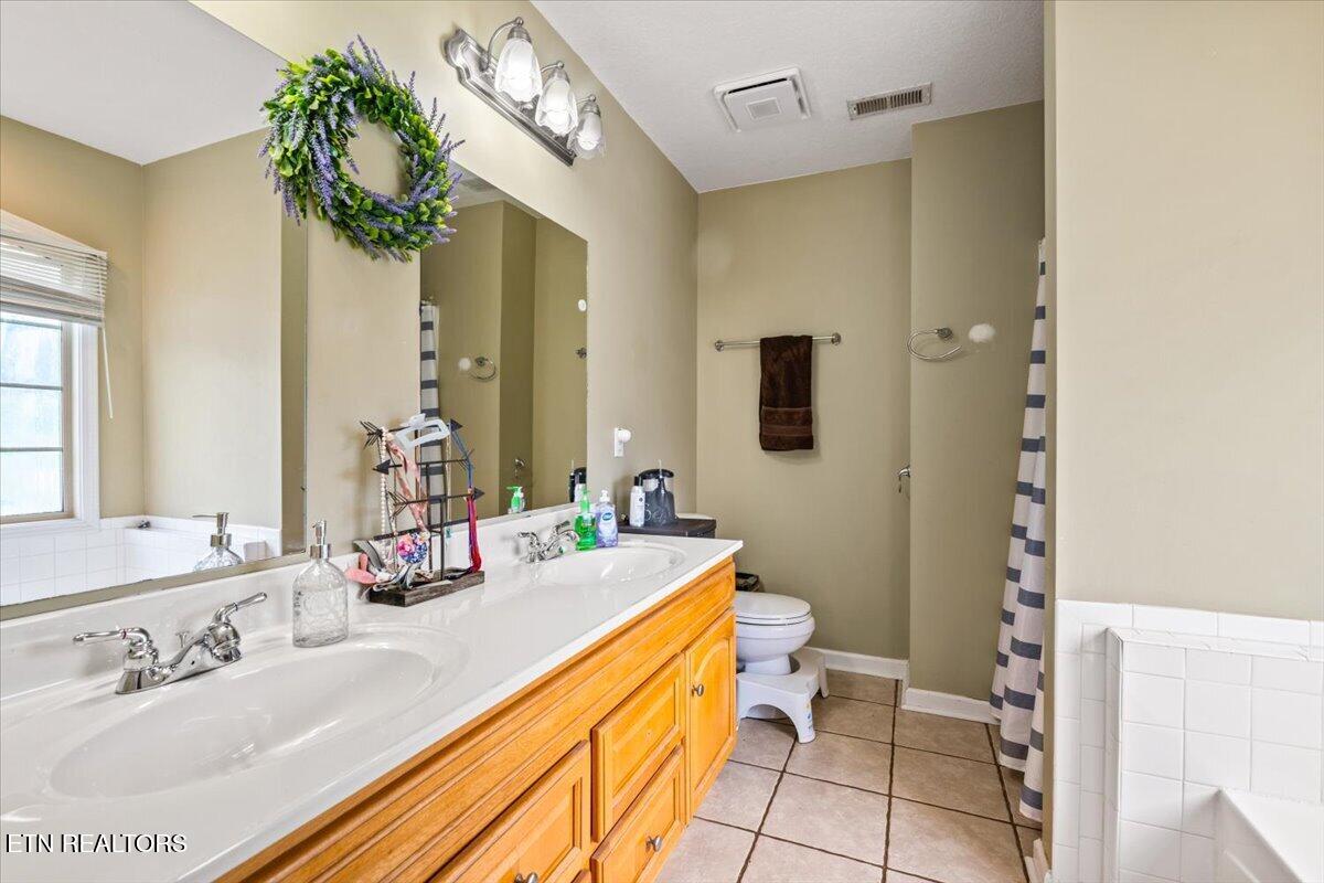 356 Elkins Road Jacksboro TN 37757
