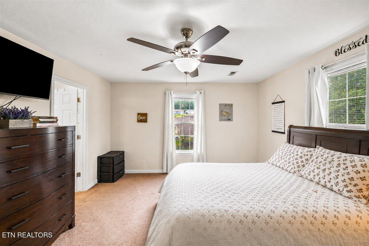 356 Elkins Road Jacksboro TN 37757