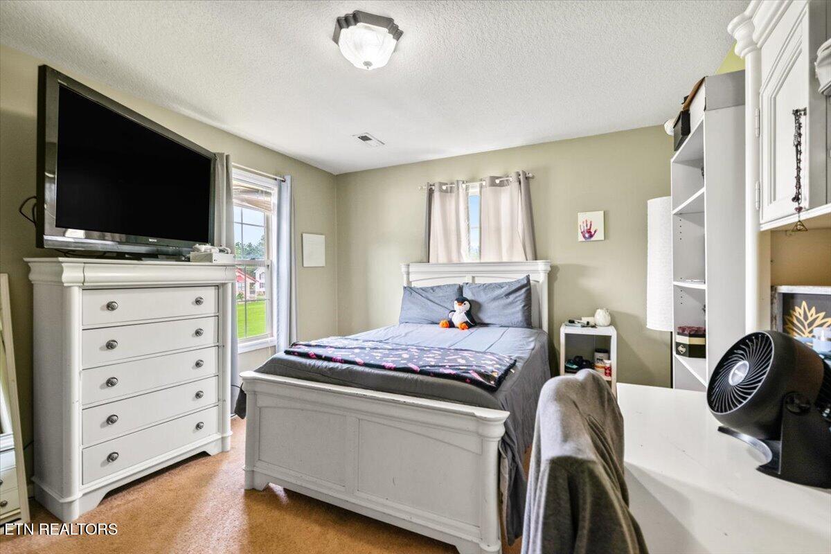356 Elkins Road Jacksboro TN 37757