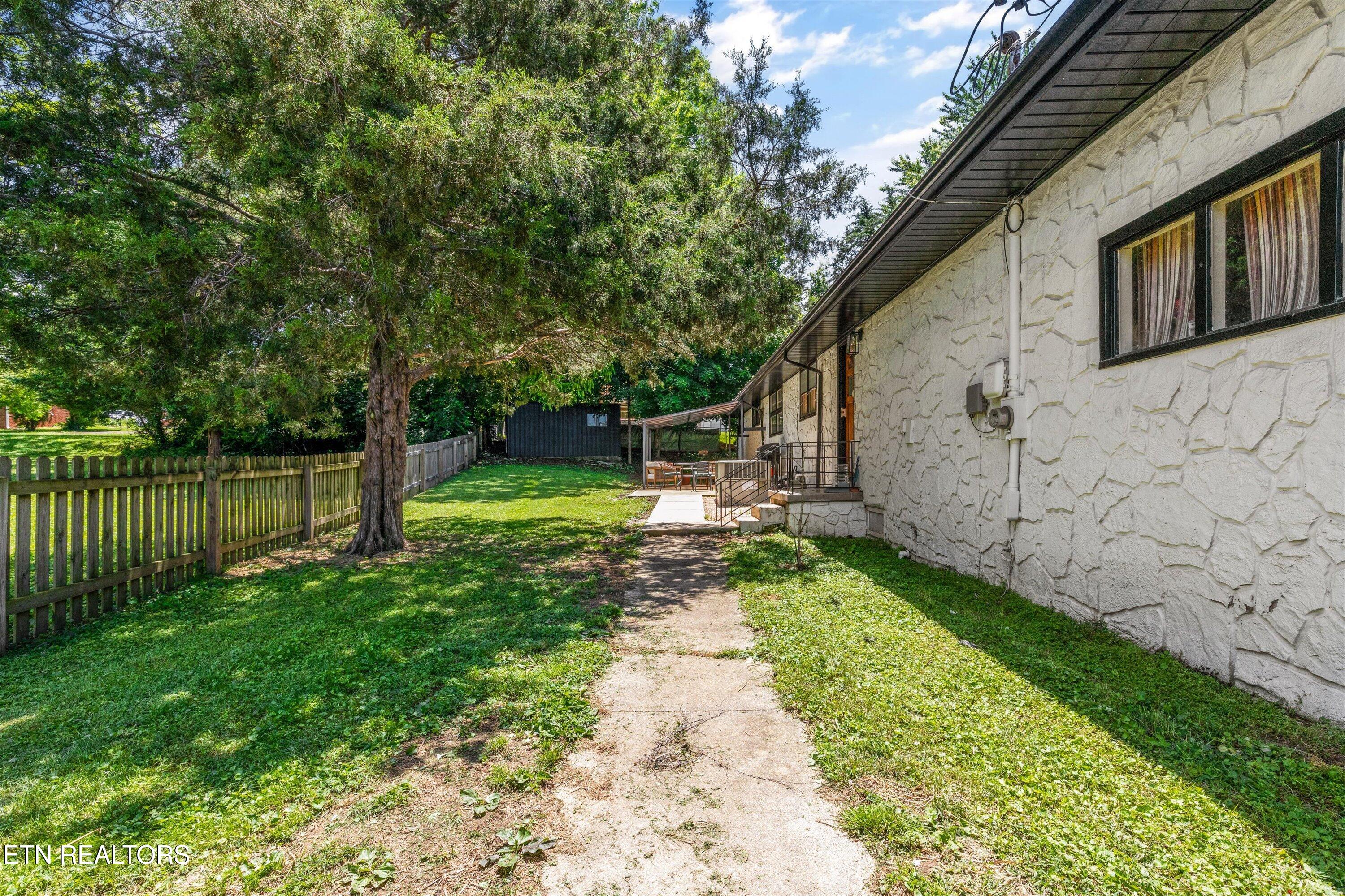 5220 NE Lavesta Road Knoxville TN 37918
