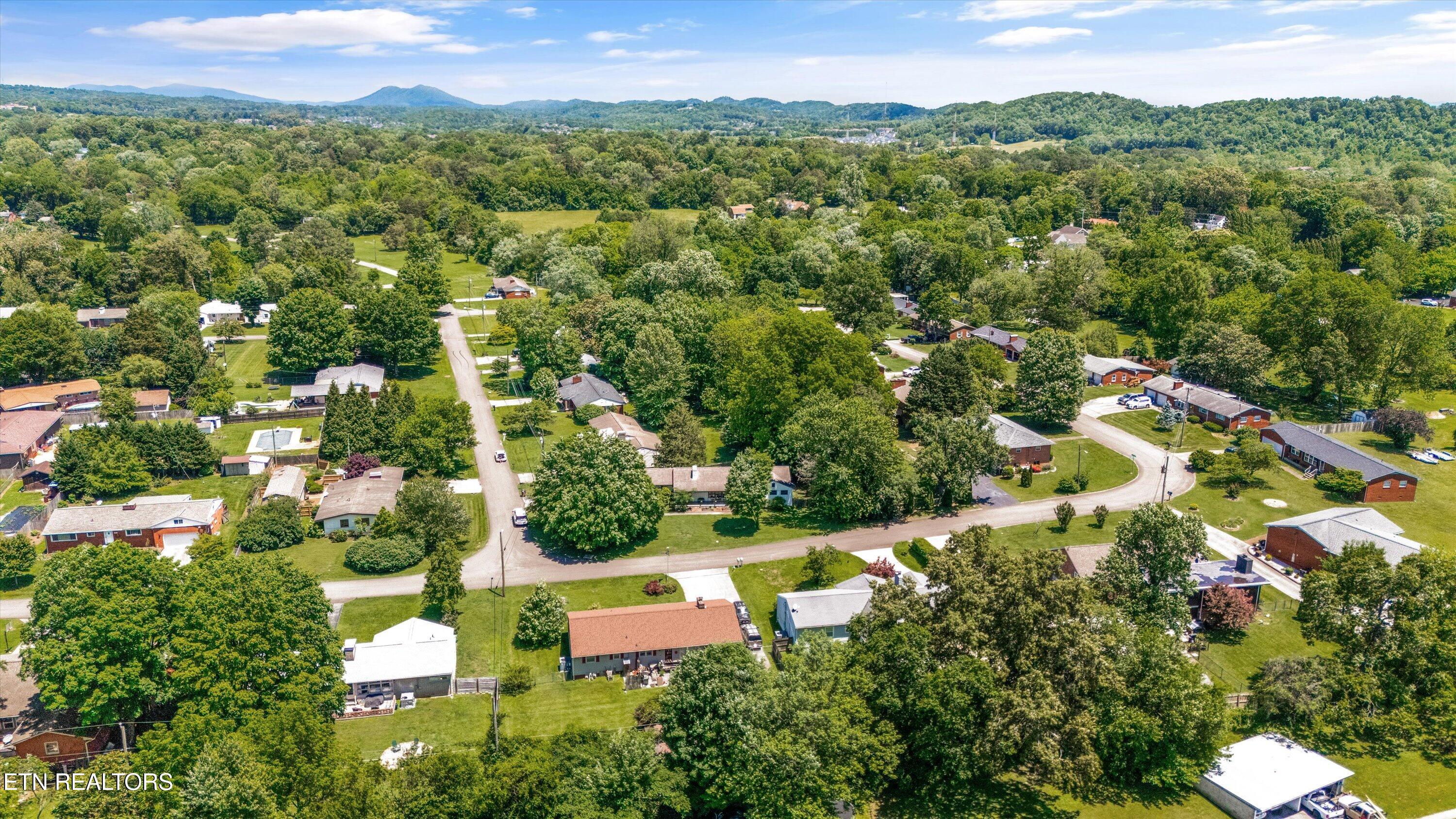 5220 NE Lavesta Road Knoxville TN 37918