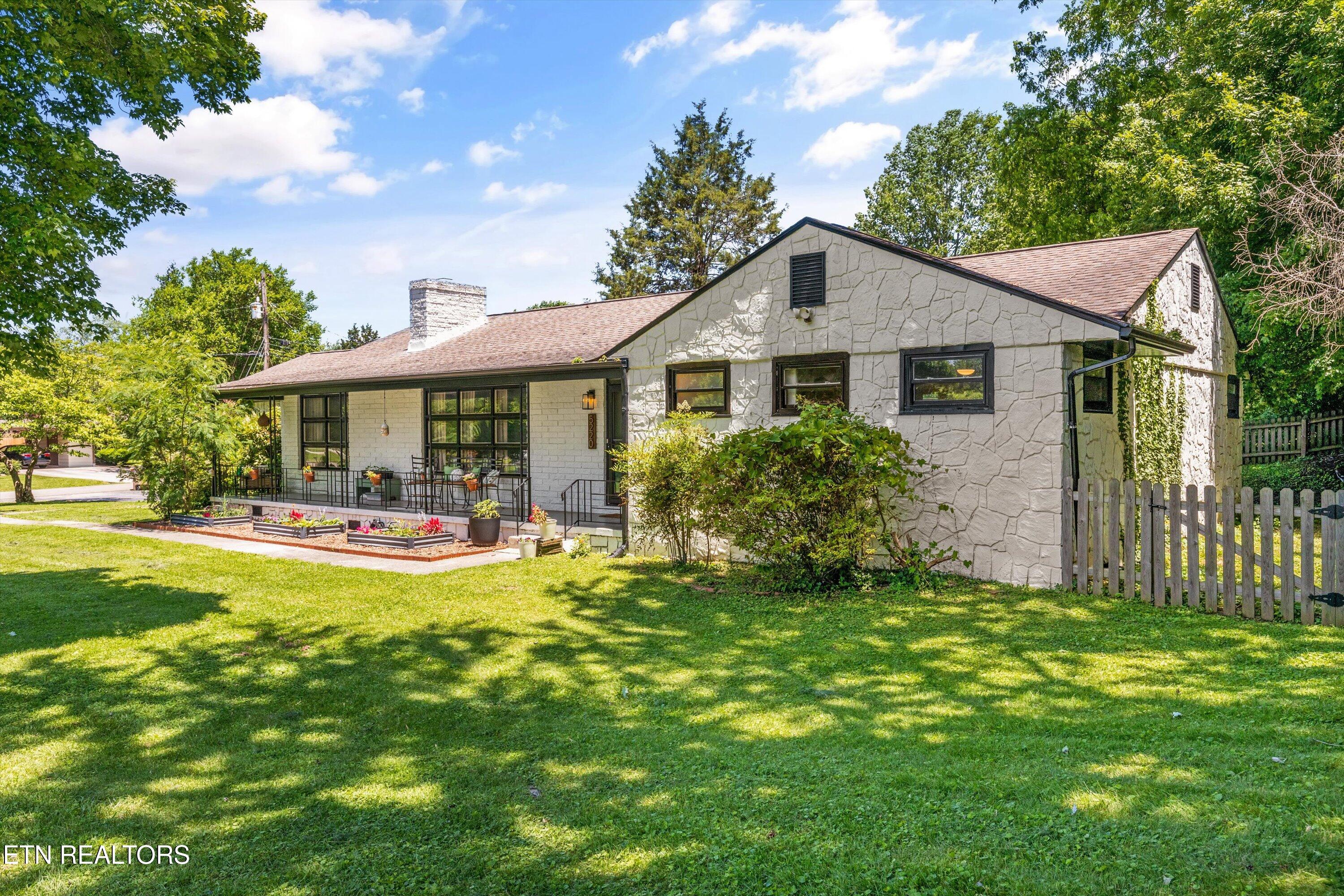 5220 NE Lavesta Road Knoxville TN 37918