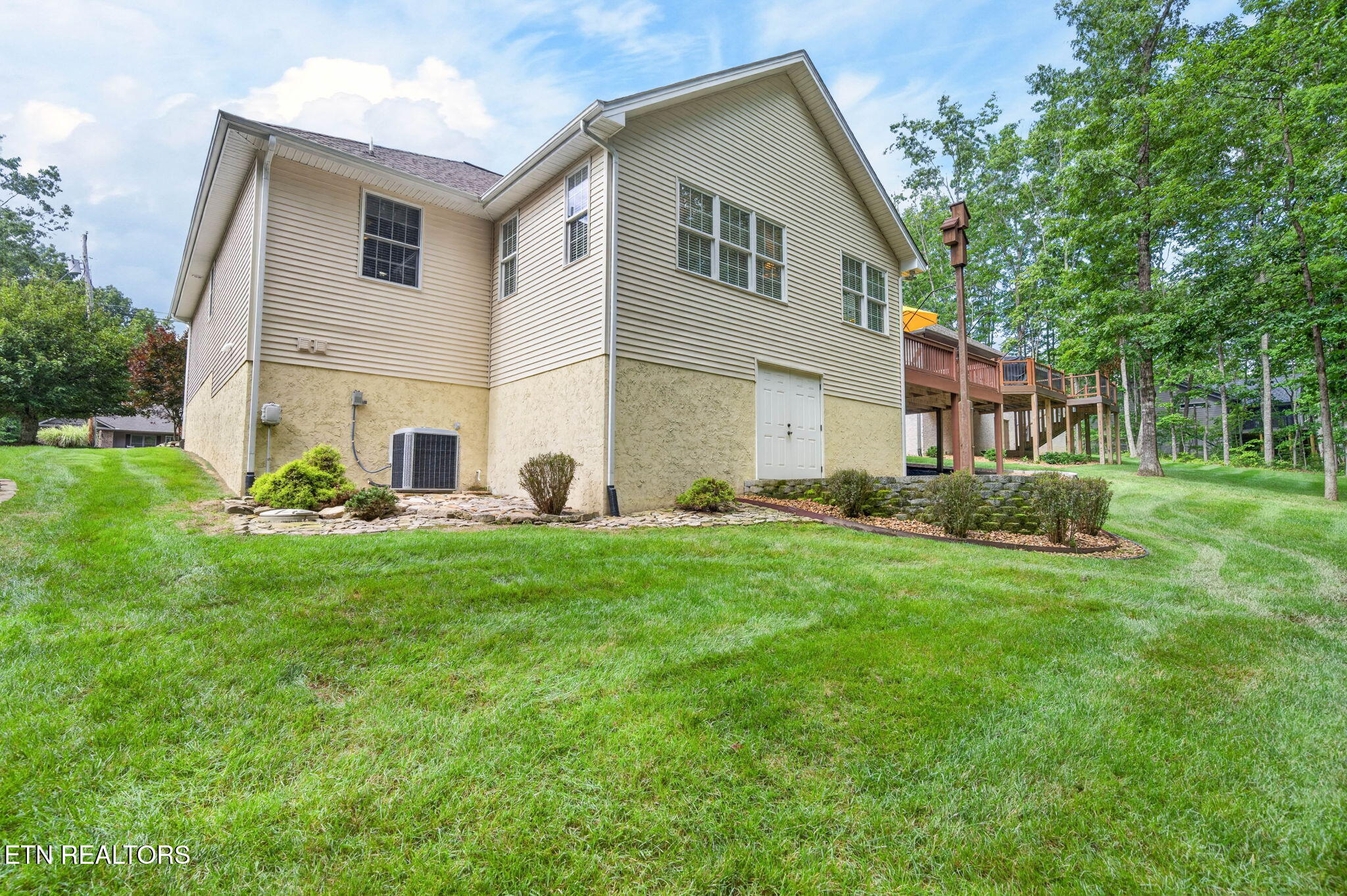 327 Beachwood Drive Crossville TN 38558