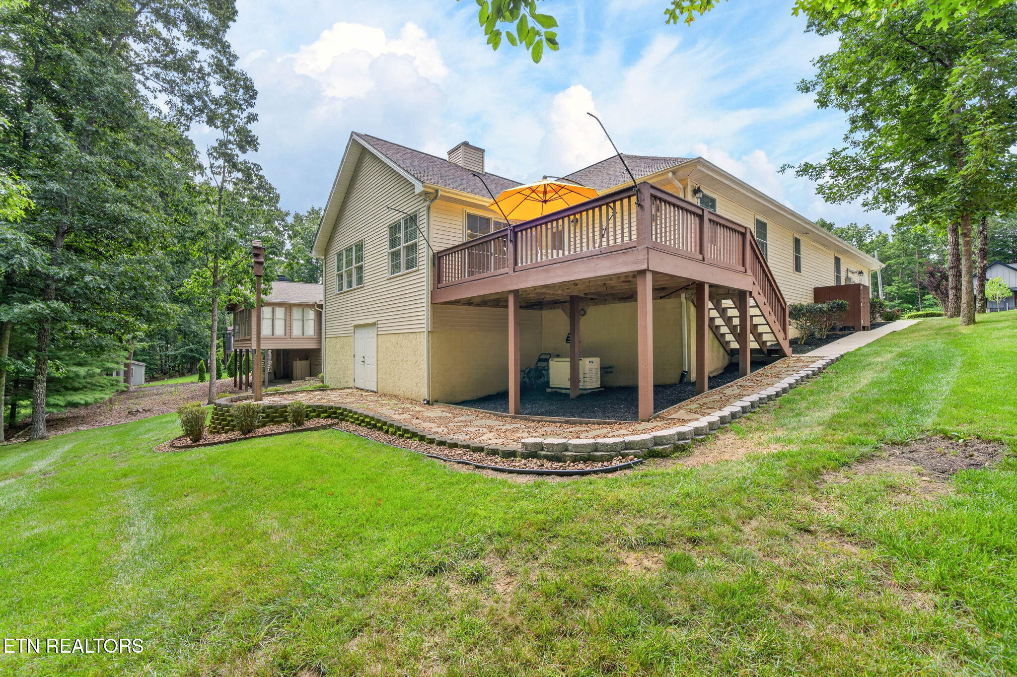 327 Beachwood Drive Crossville TN 38558