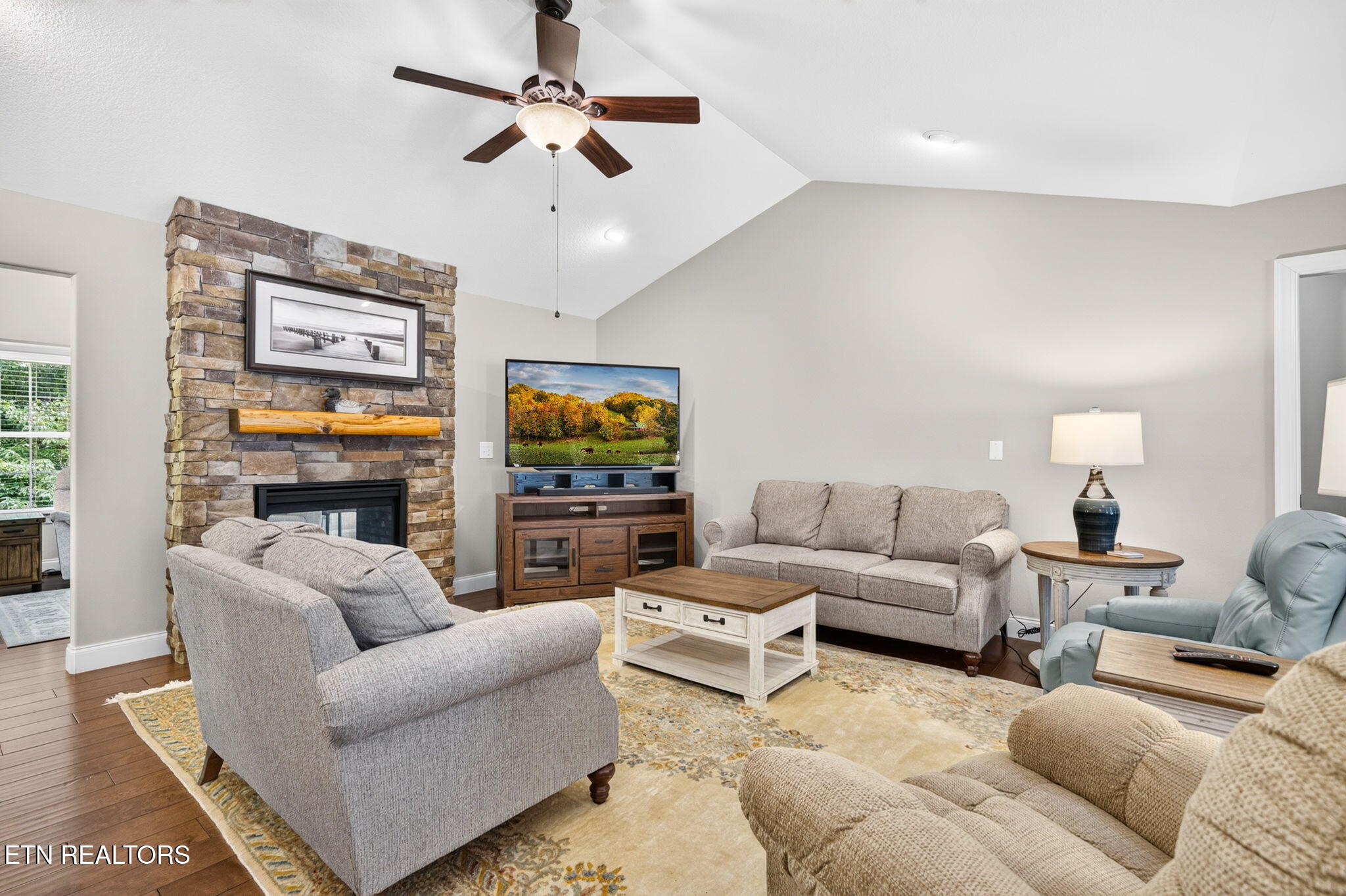 327 Beachwood Drive Crossville TN 38558