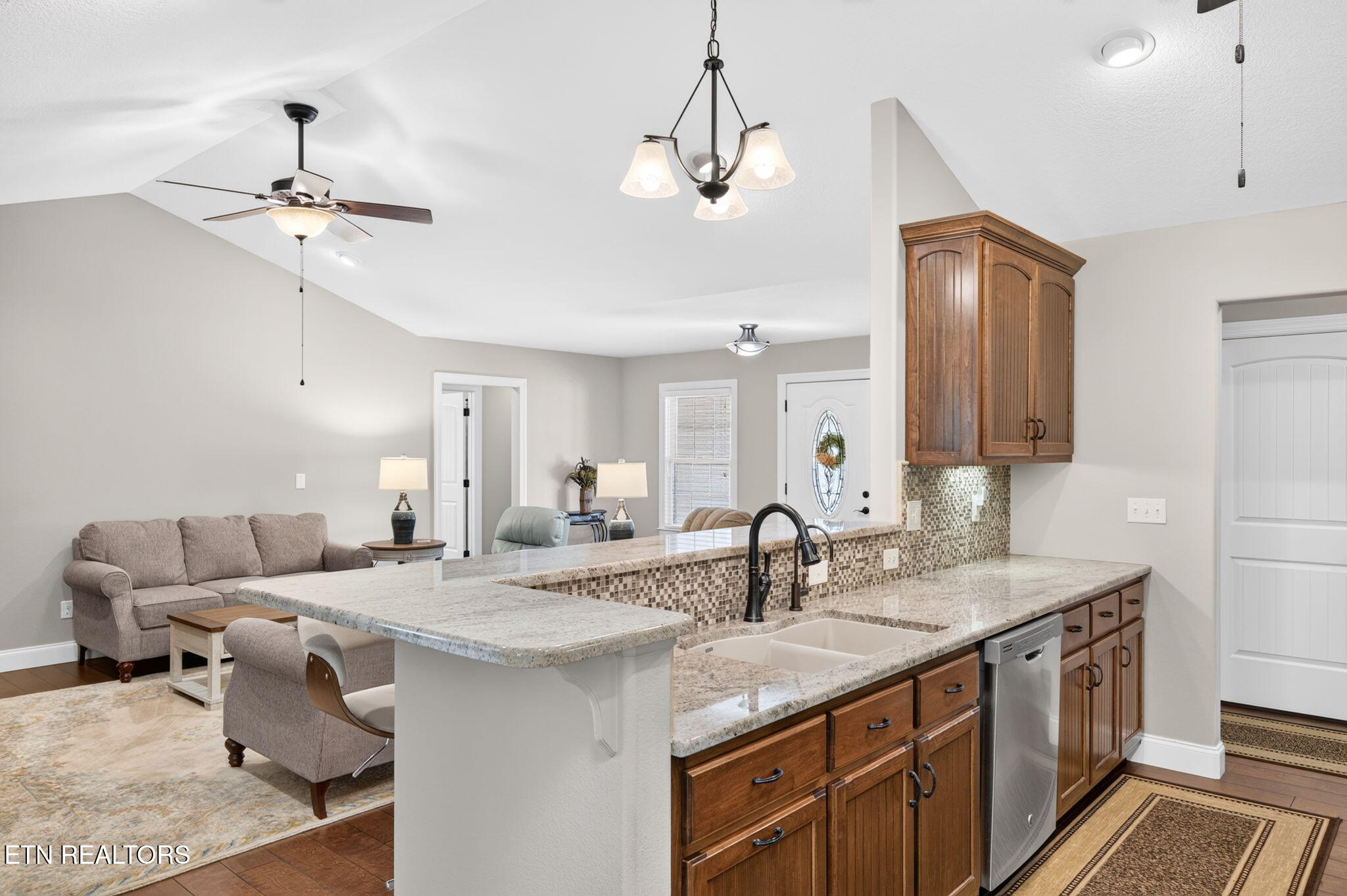 327 Beachwood Drive Crossville TN 38558