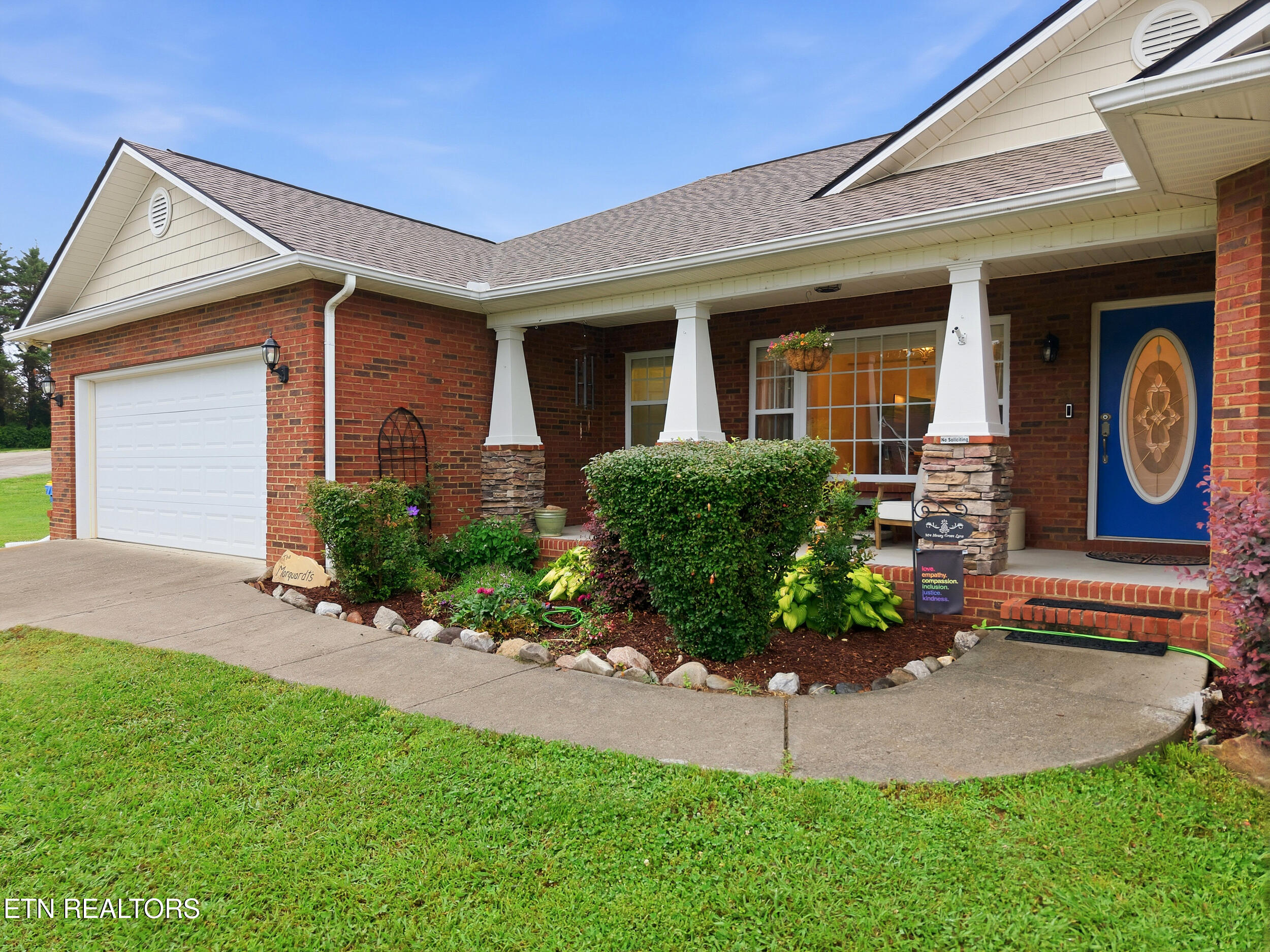 984 Mossy Grove Lane Maryville TN 37801