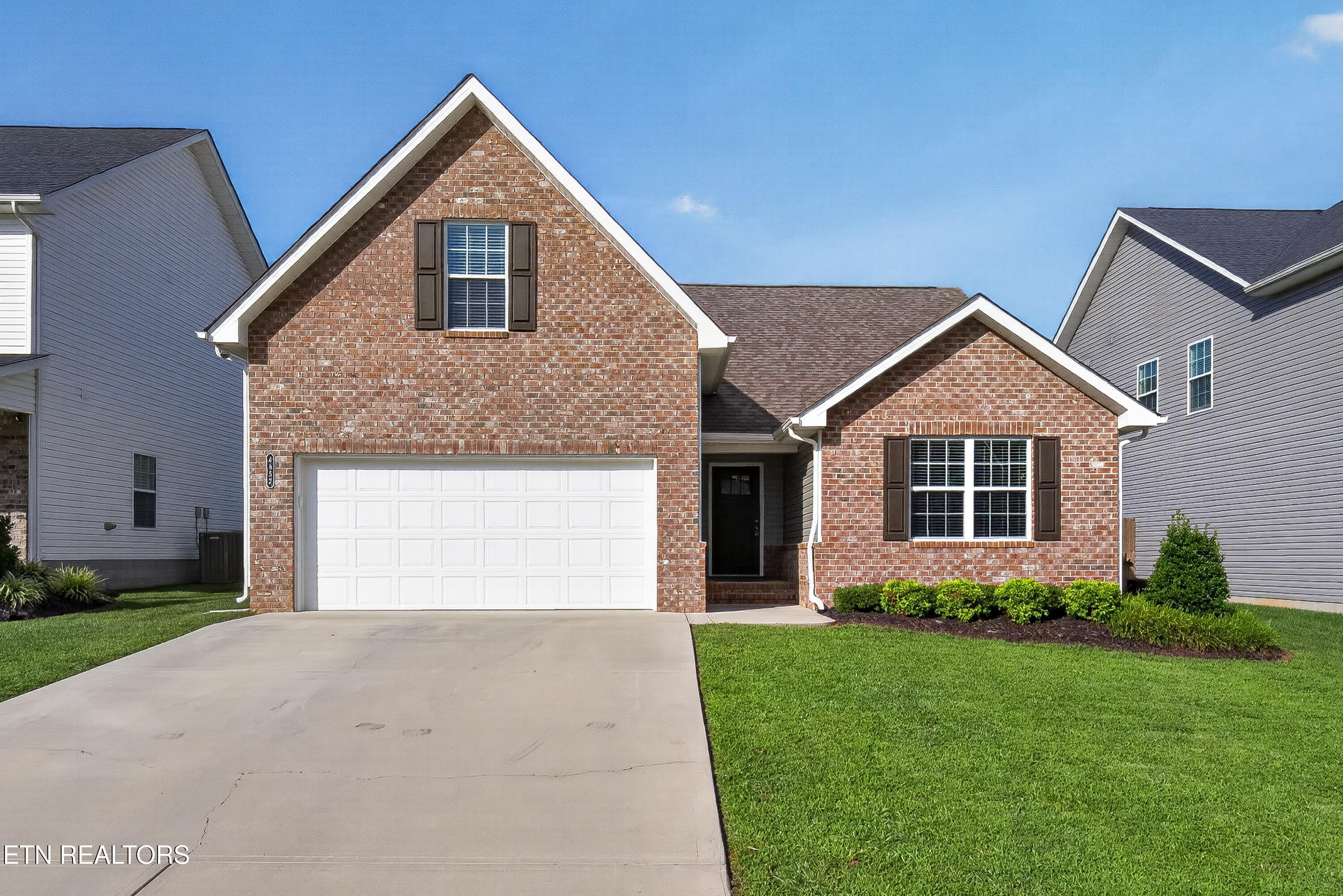4852 Stoneyhurst Lane Knoxville TN 37918