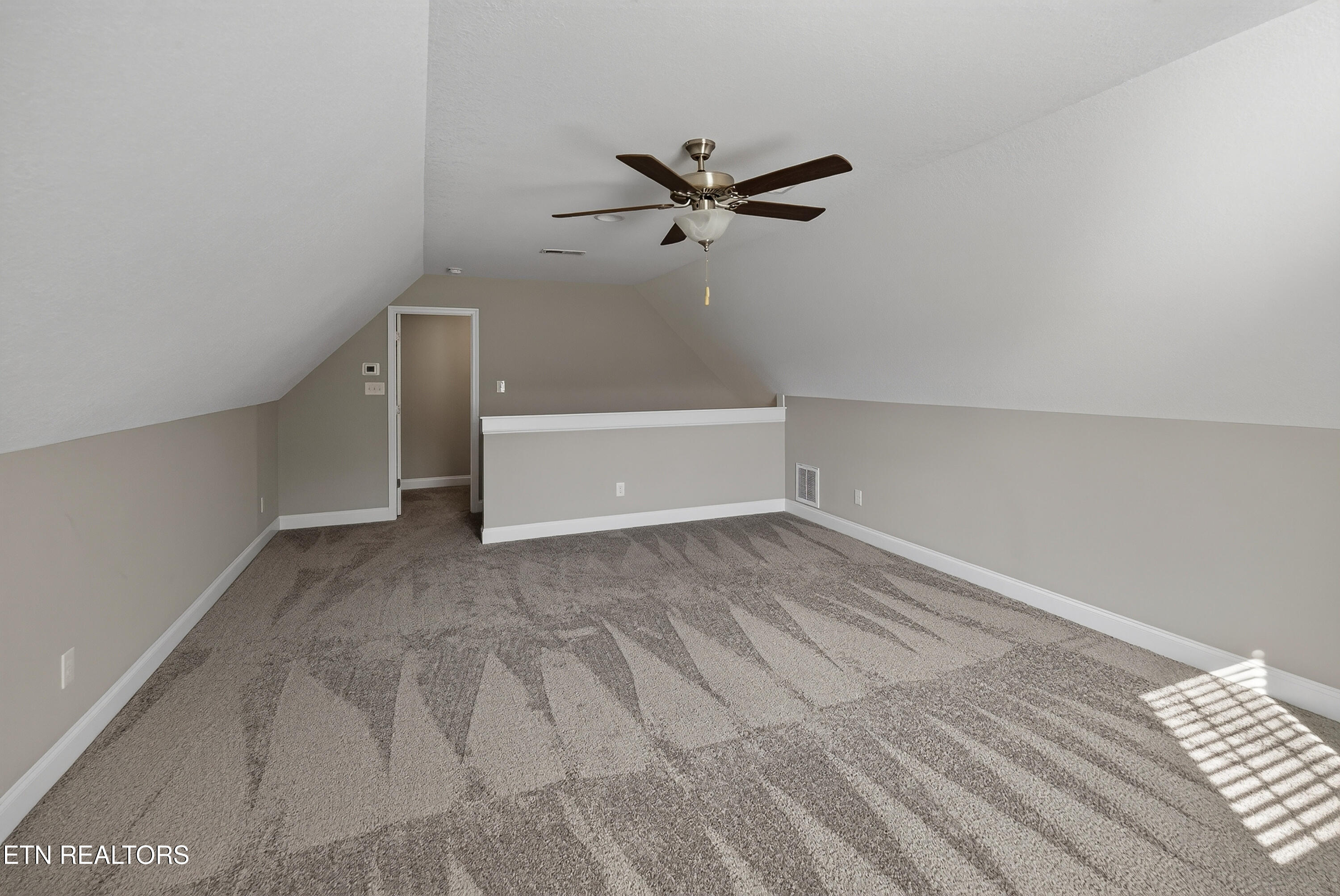 4852 Stoneyhurst Lane Knoxville TN 37918