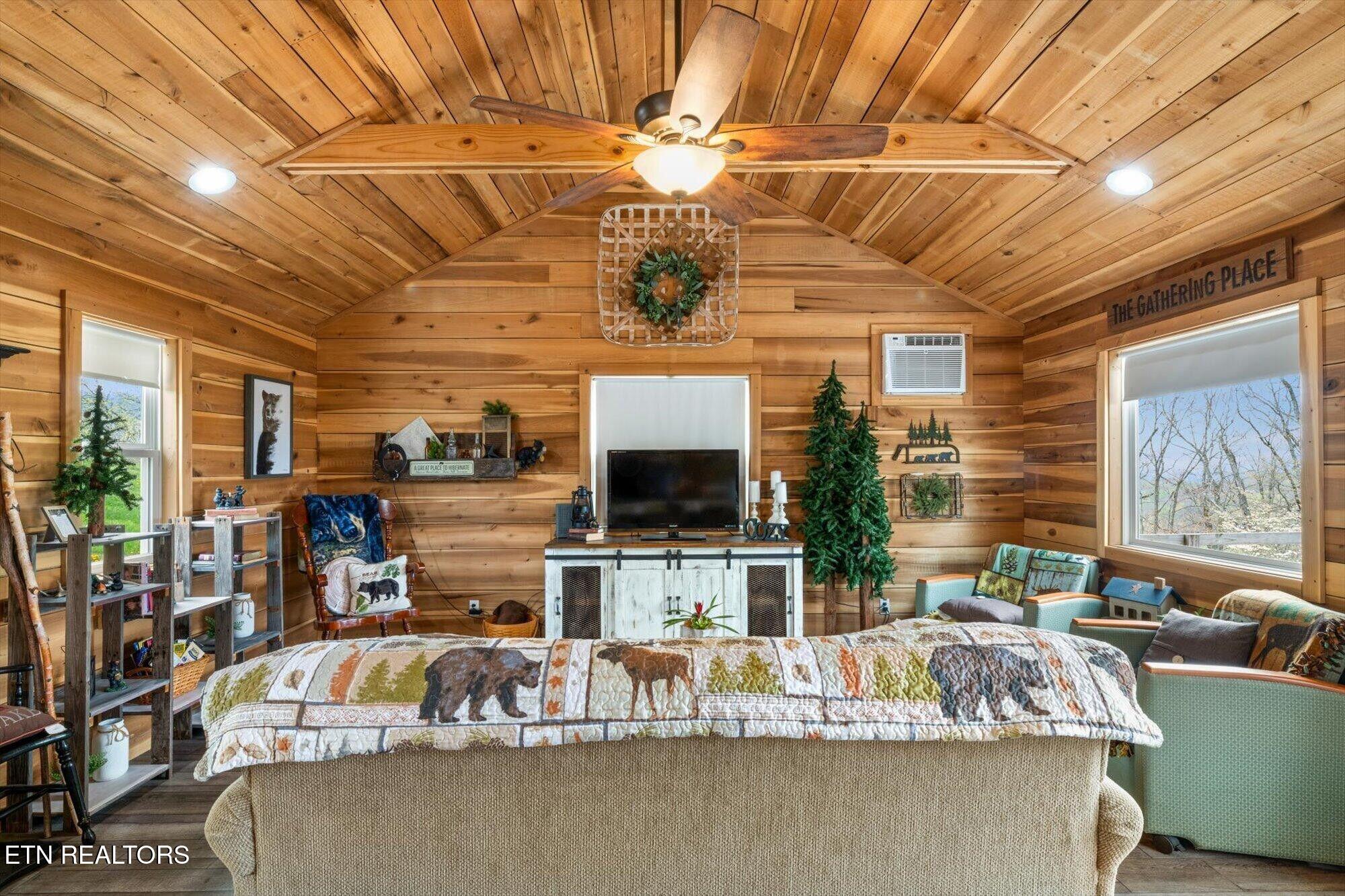 556 Jackson Hollow Road Thorn Hill TN 37881