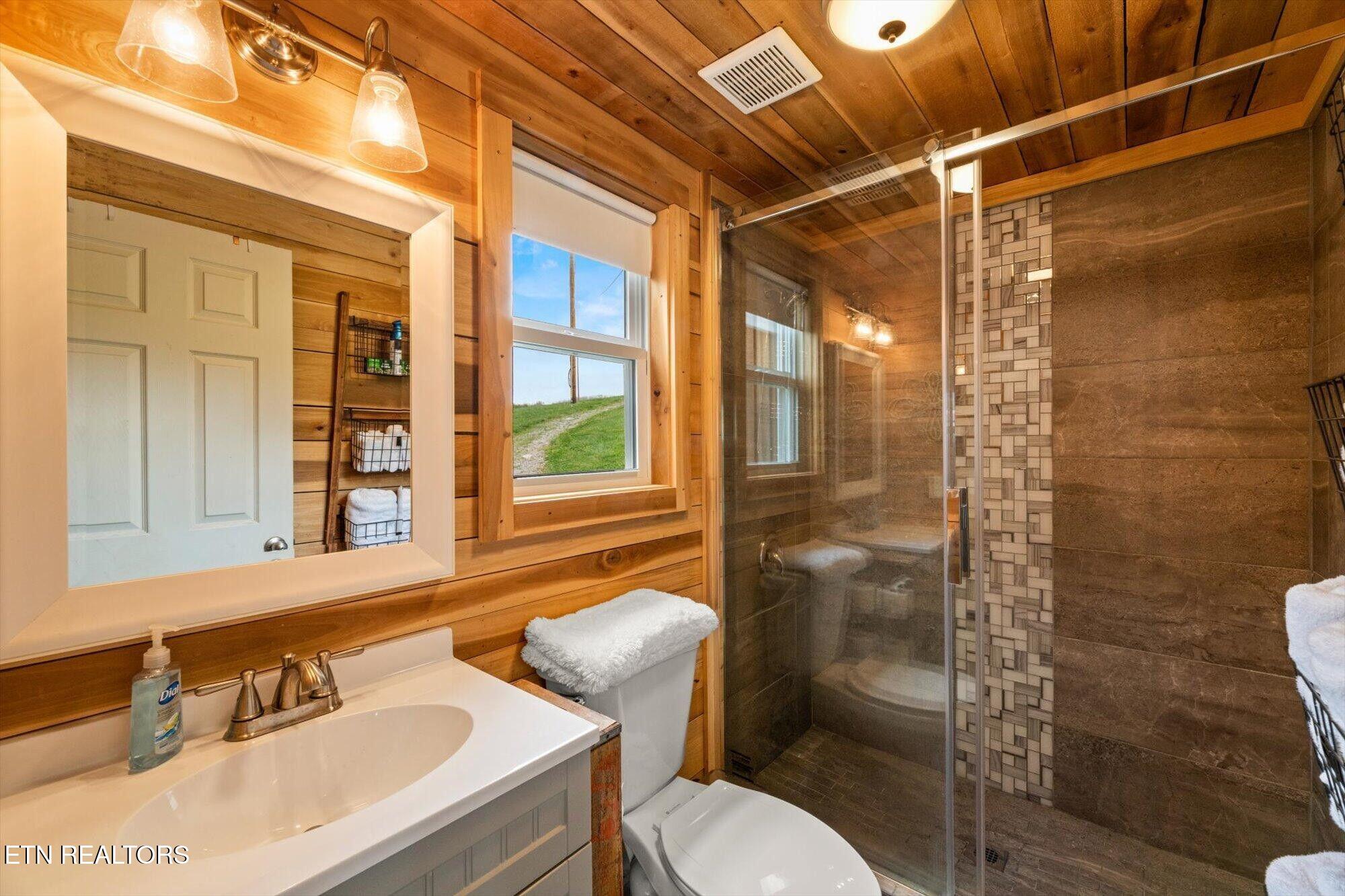 556 Jackson Hollow Road Thorn Hill TN 37881