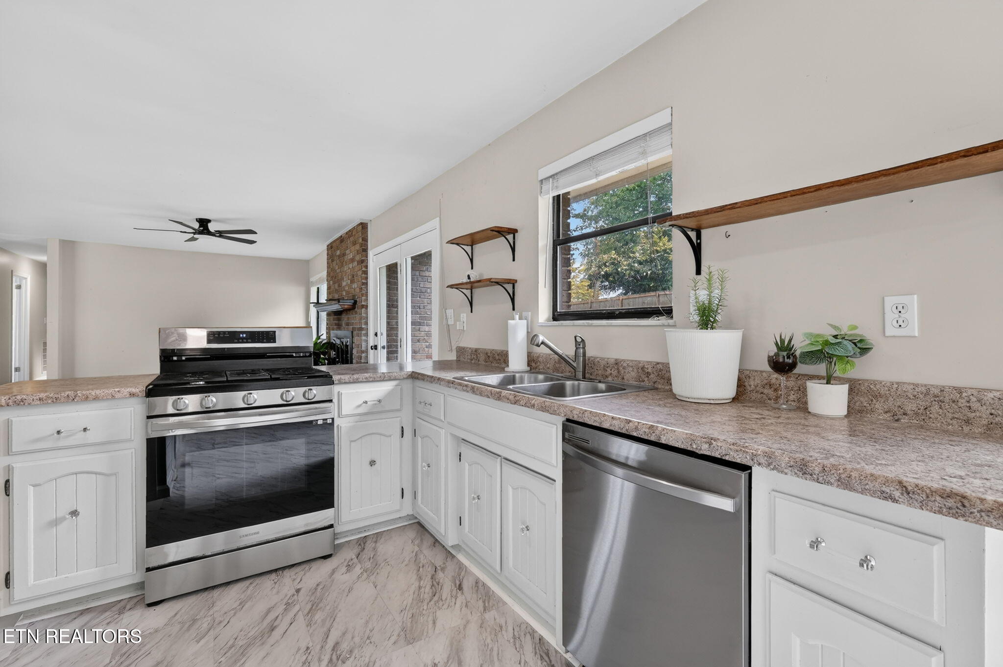 1019 Kensington Boulevard Maryville TN 37803
