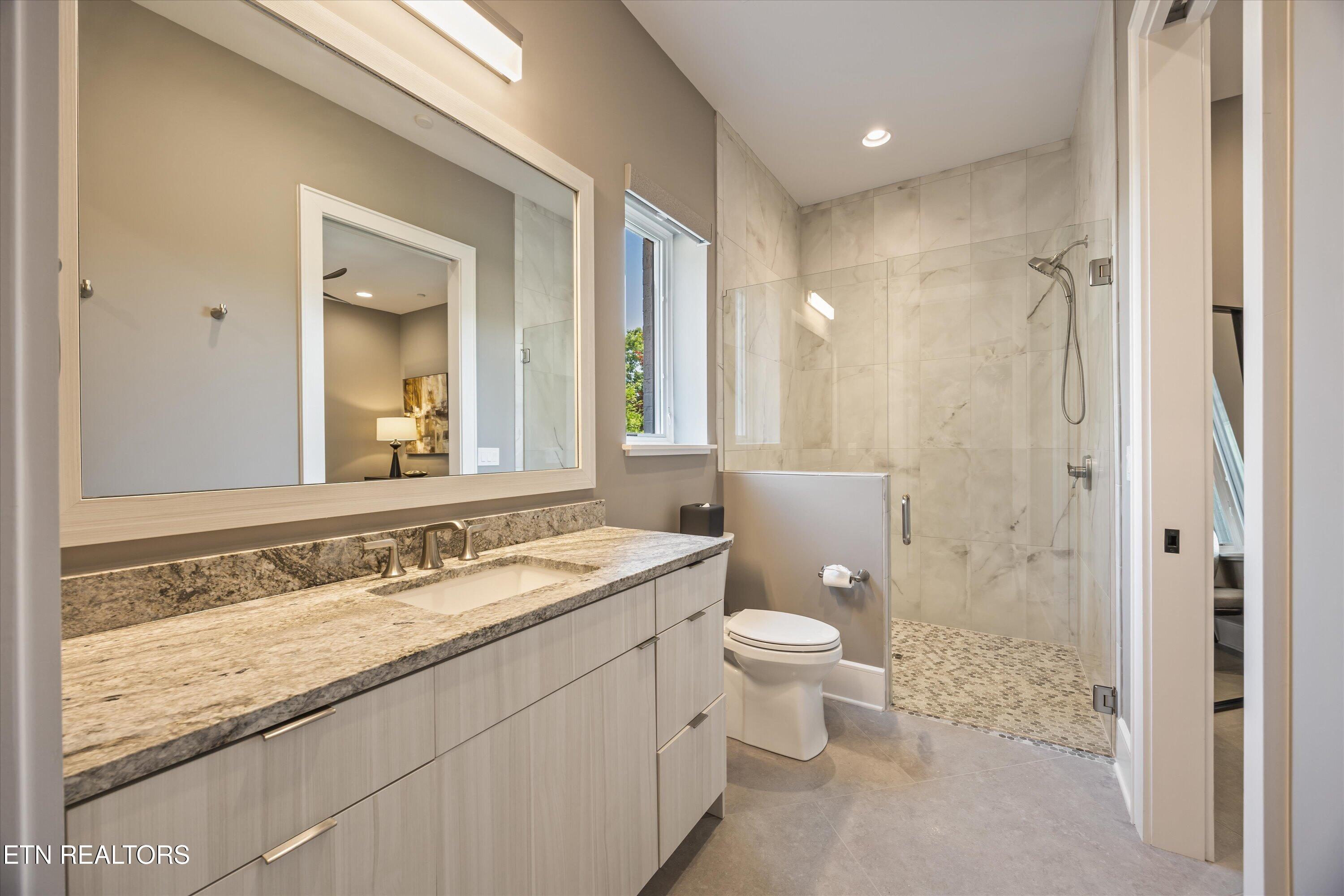 317 Admiral Court Lenoir City TN 37772