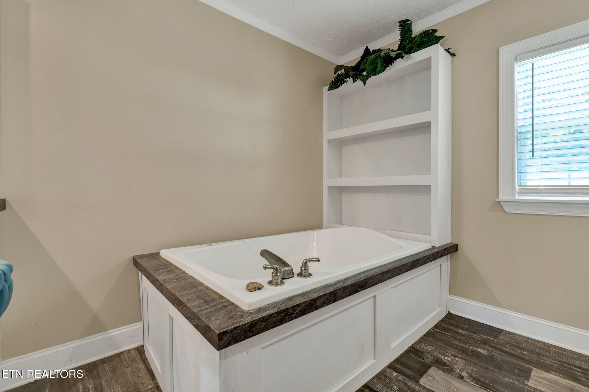 326 Mcclure Road Benton TN 37307