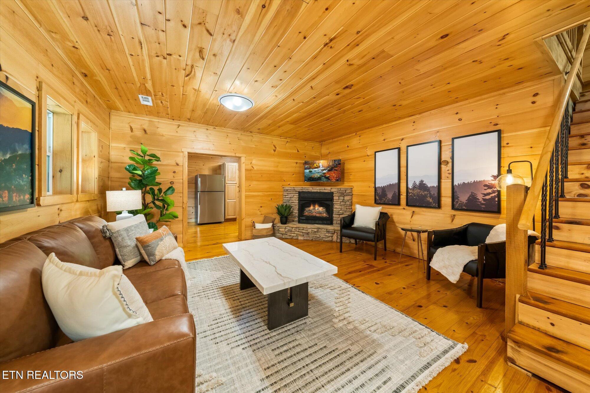 3616 Henry Town Road Sevierville TN 37876