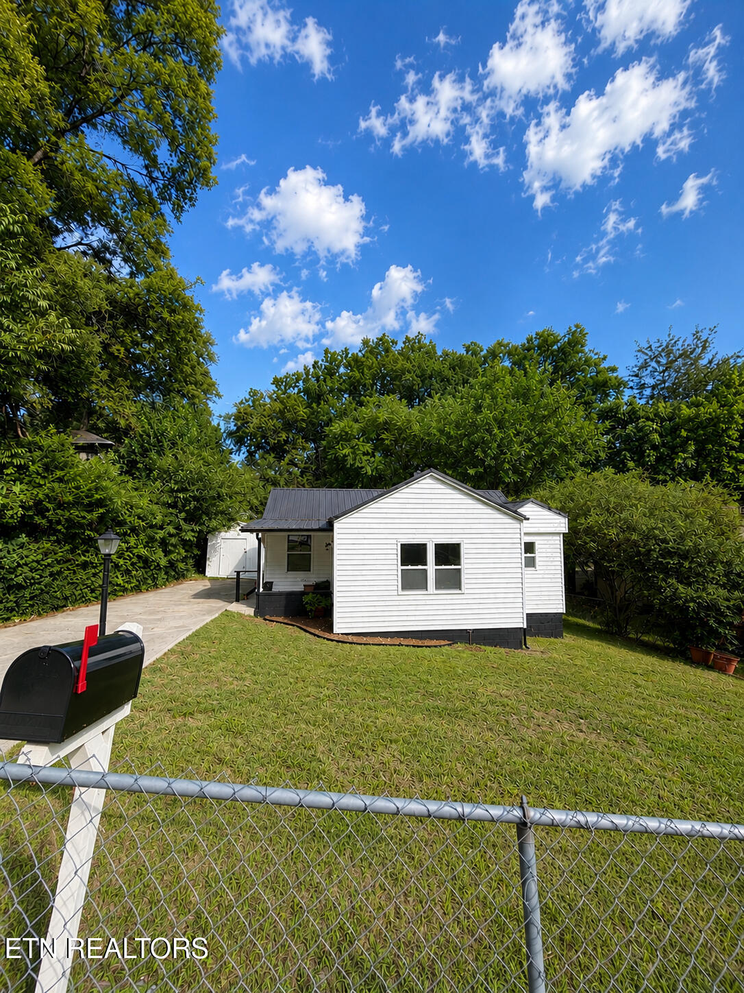 3042 Woodbine Avenue Knoxville TN 37914