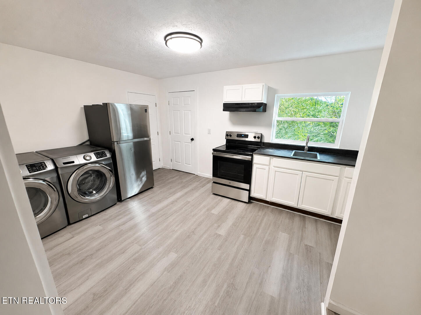 3042 Woodbine Avenue Knoxville TN 37914