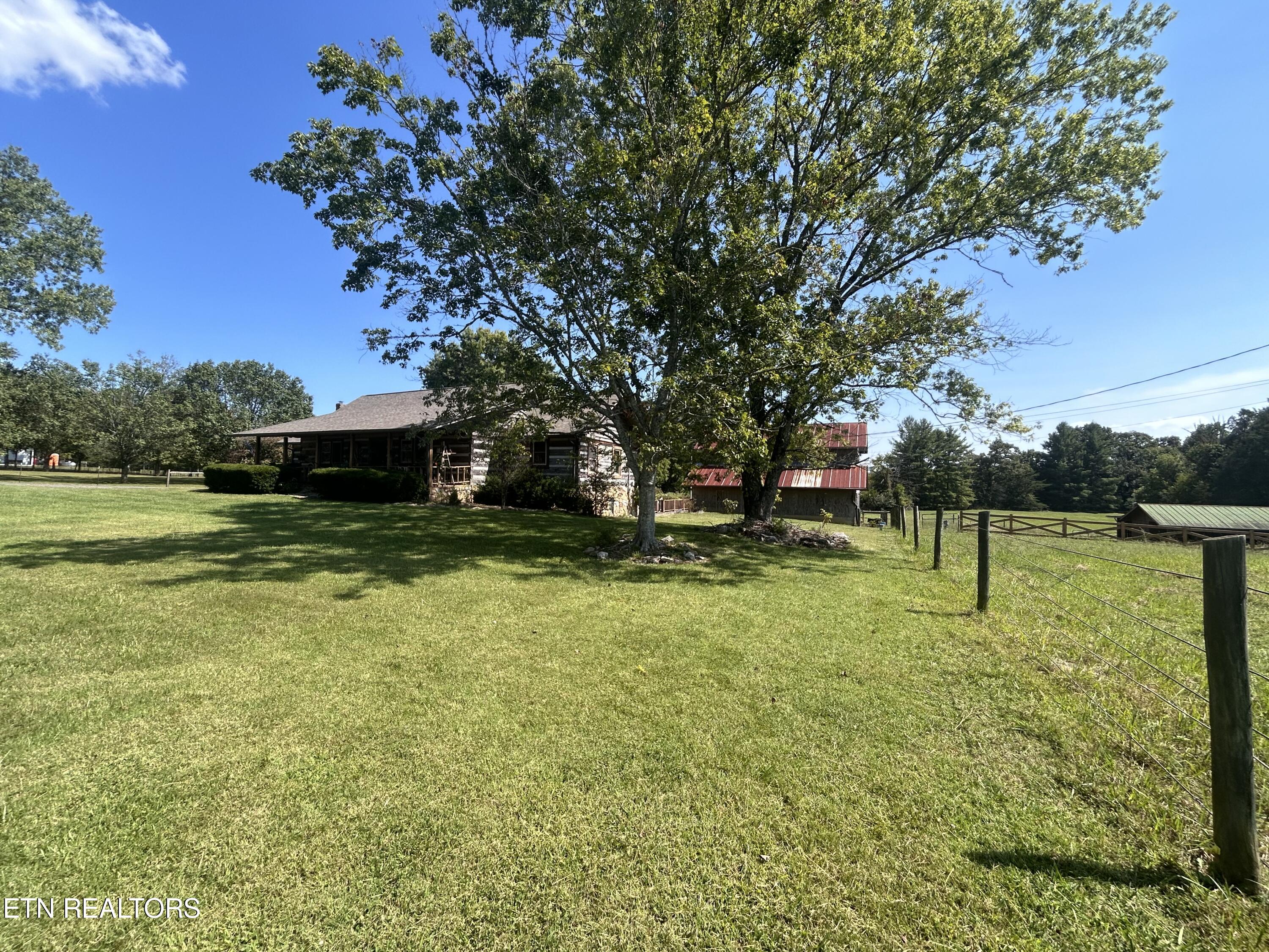 1115 Tazewell Pike Luttrell TN 37779