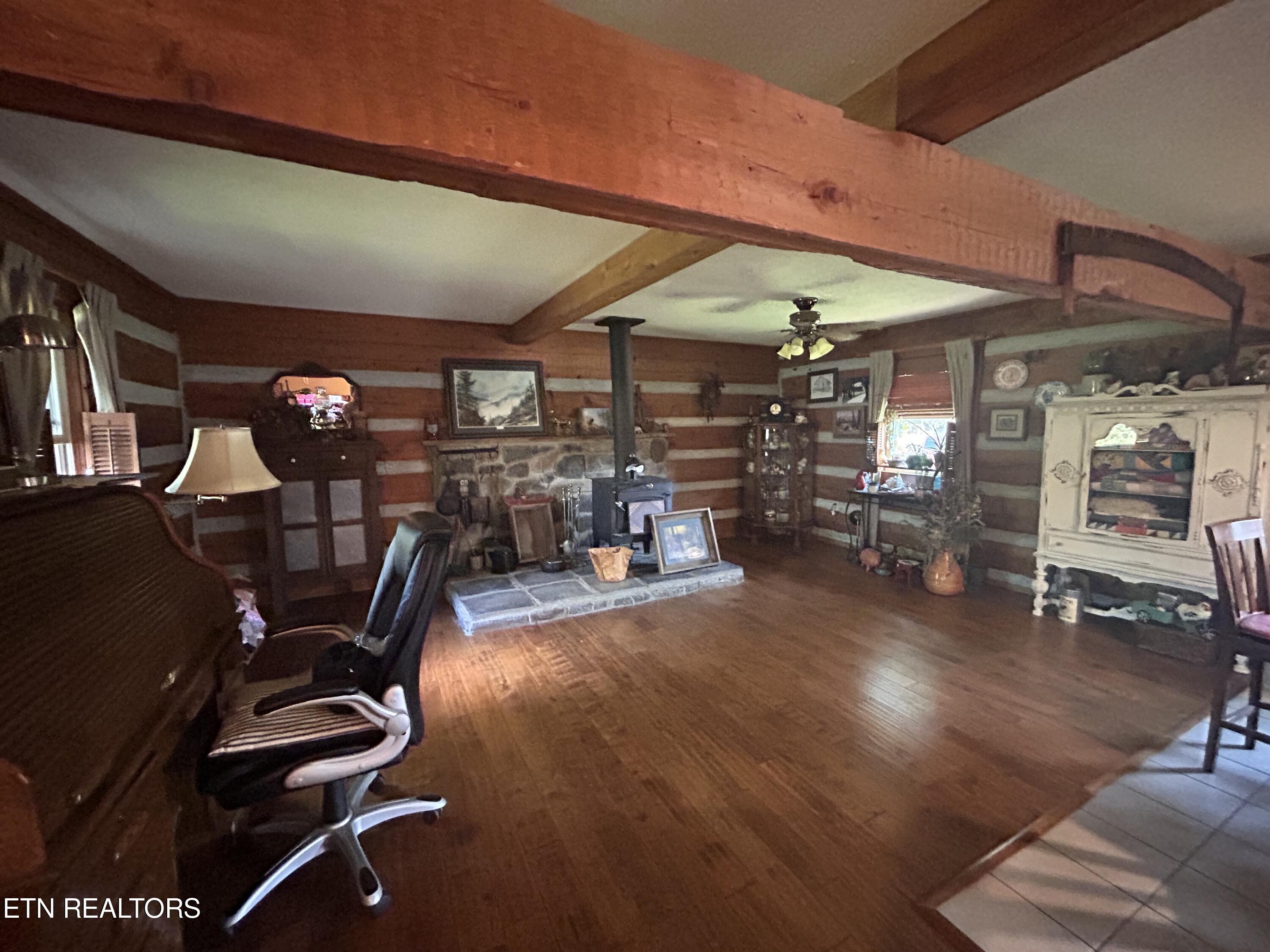 1115 Tazewell Pike Luttrell TN 37779
