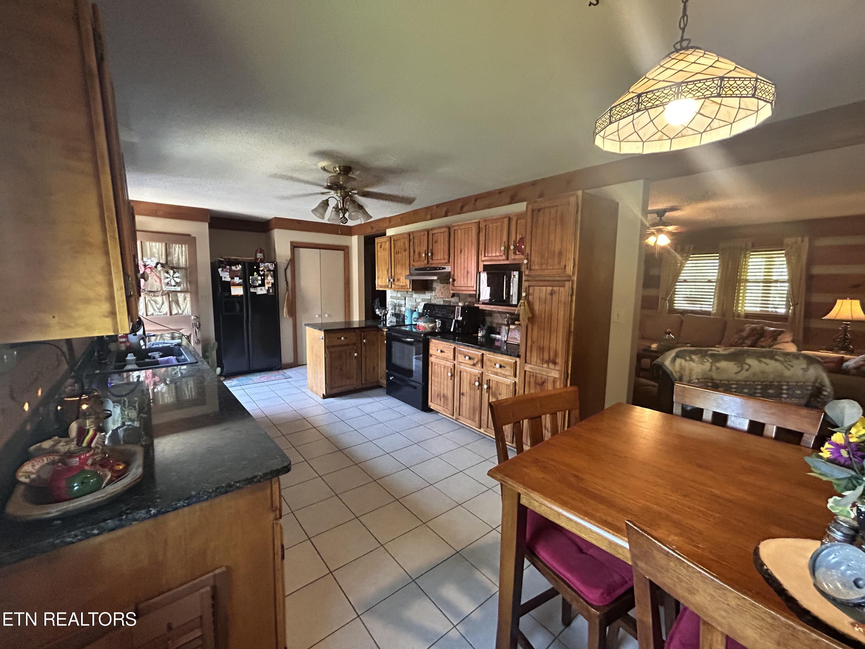1115 Tazewell Pike Luttrell TN 37779