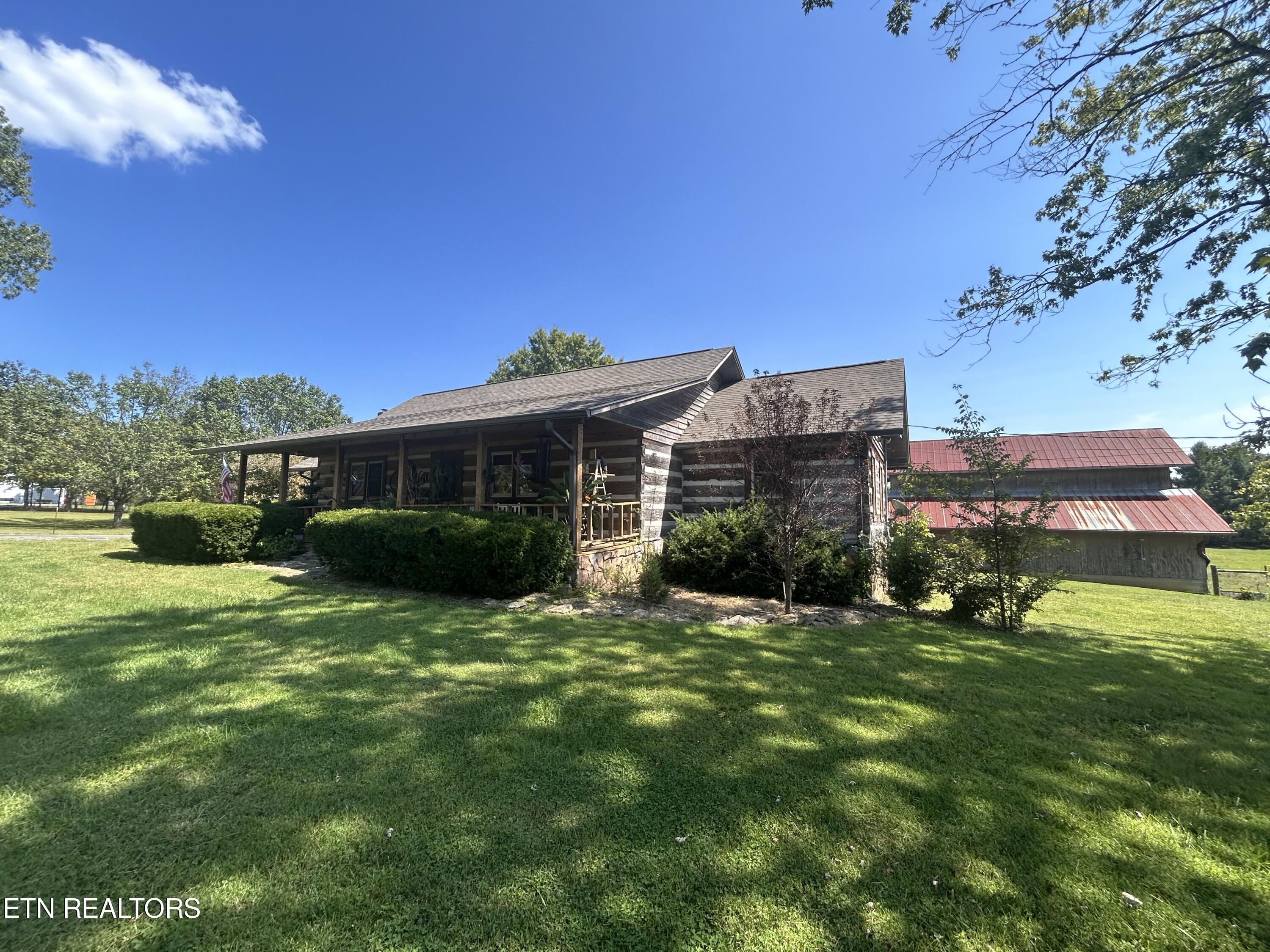 1115 Tazewell Pike Luttrell TN 37779